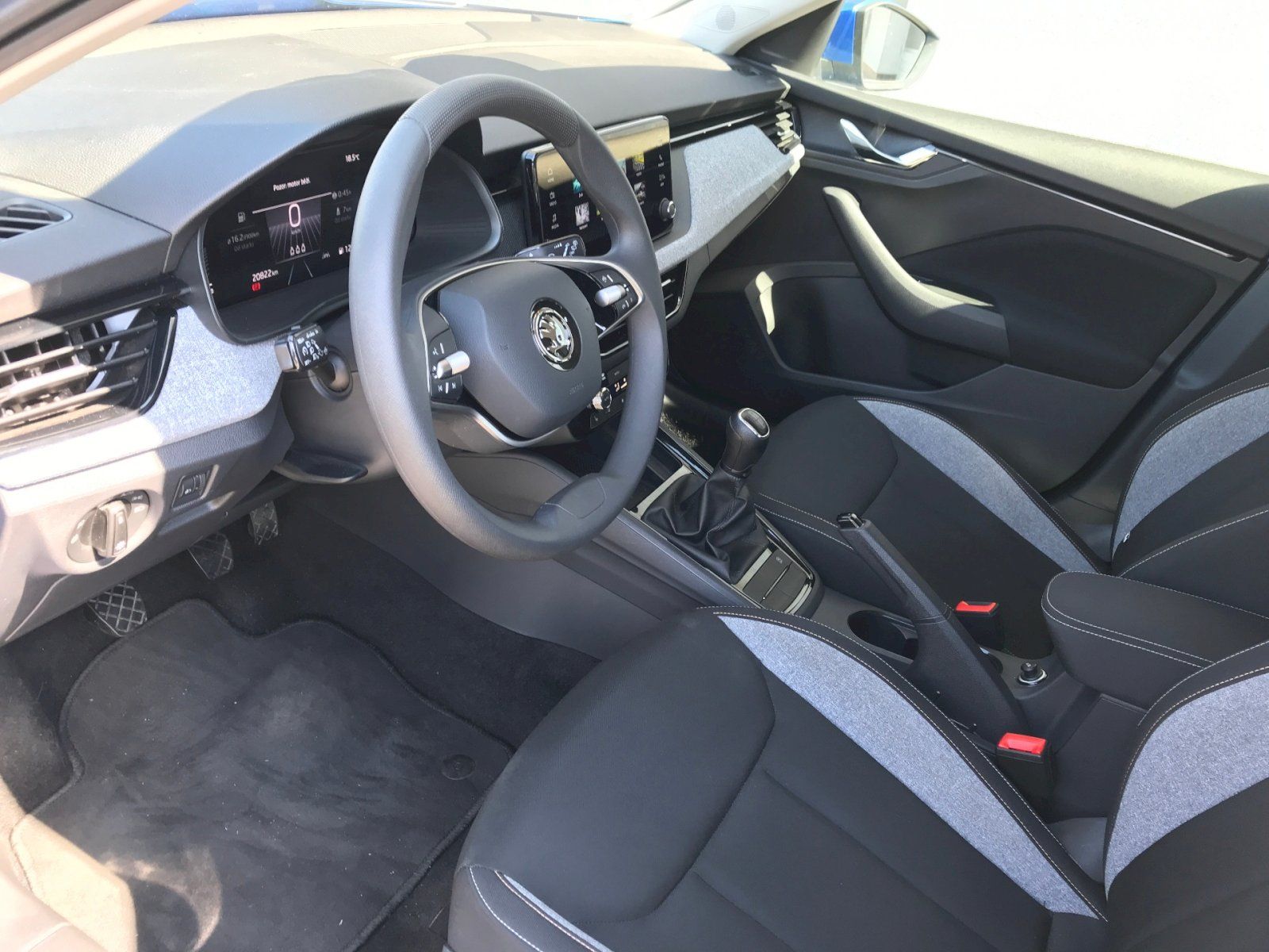 Škoda Kamiq, Selection 1,0 TSI - fotka 6