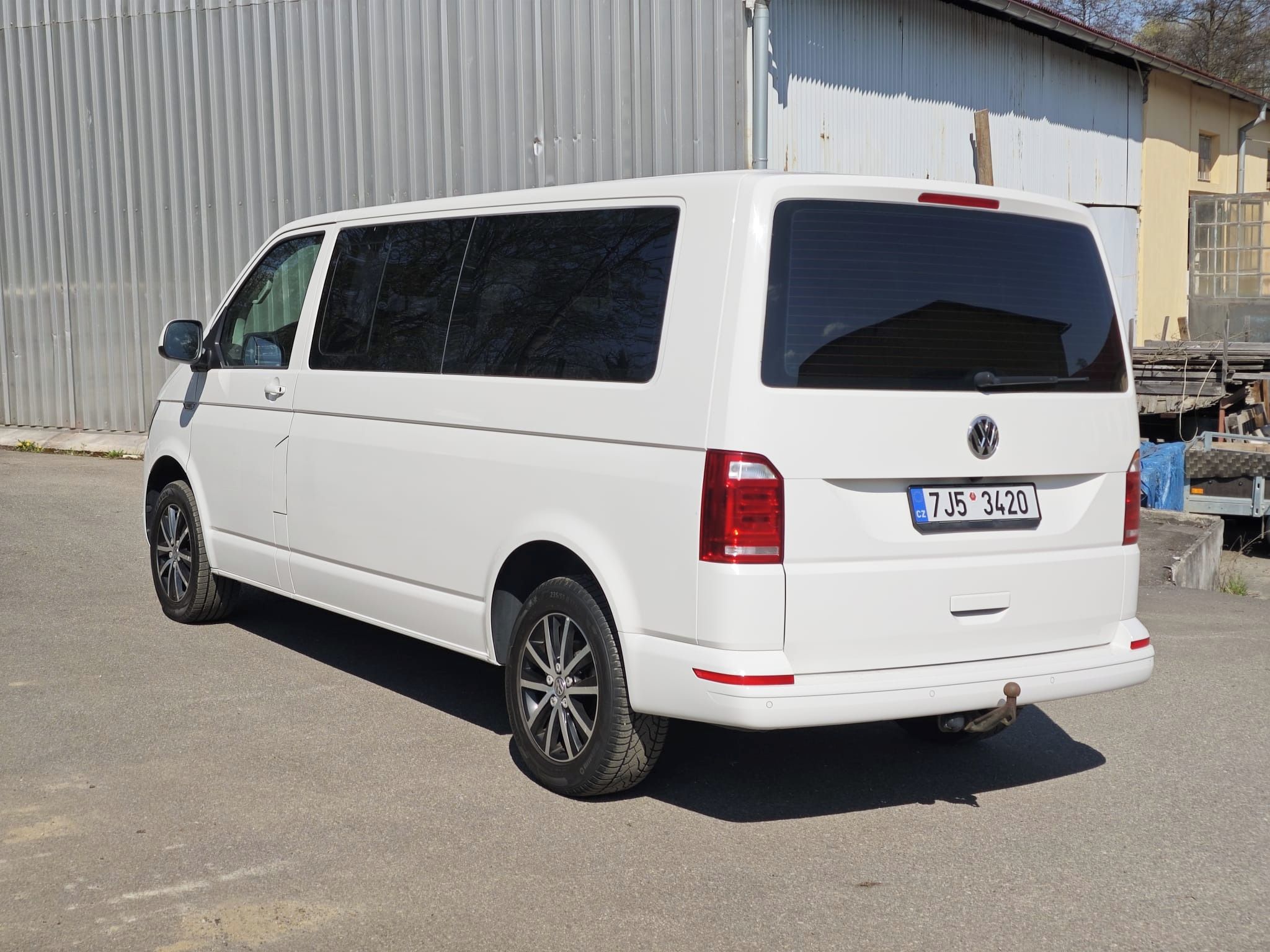 Volkswagen Multivan, dlouhý, 4x4, DSG, tažné - fotka 4