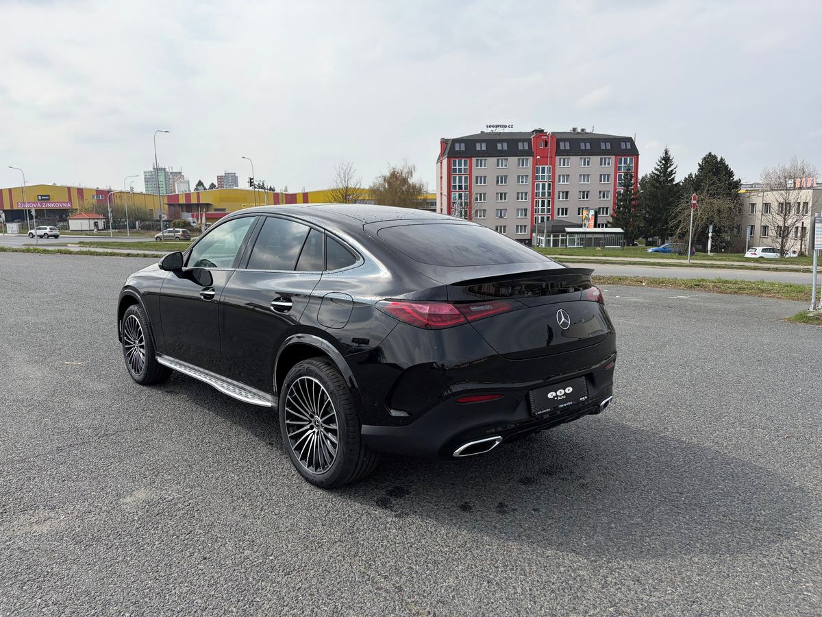 Mercedes-Benz GLC, 300 e 4MATIC kupé - fotka 4