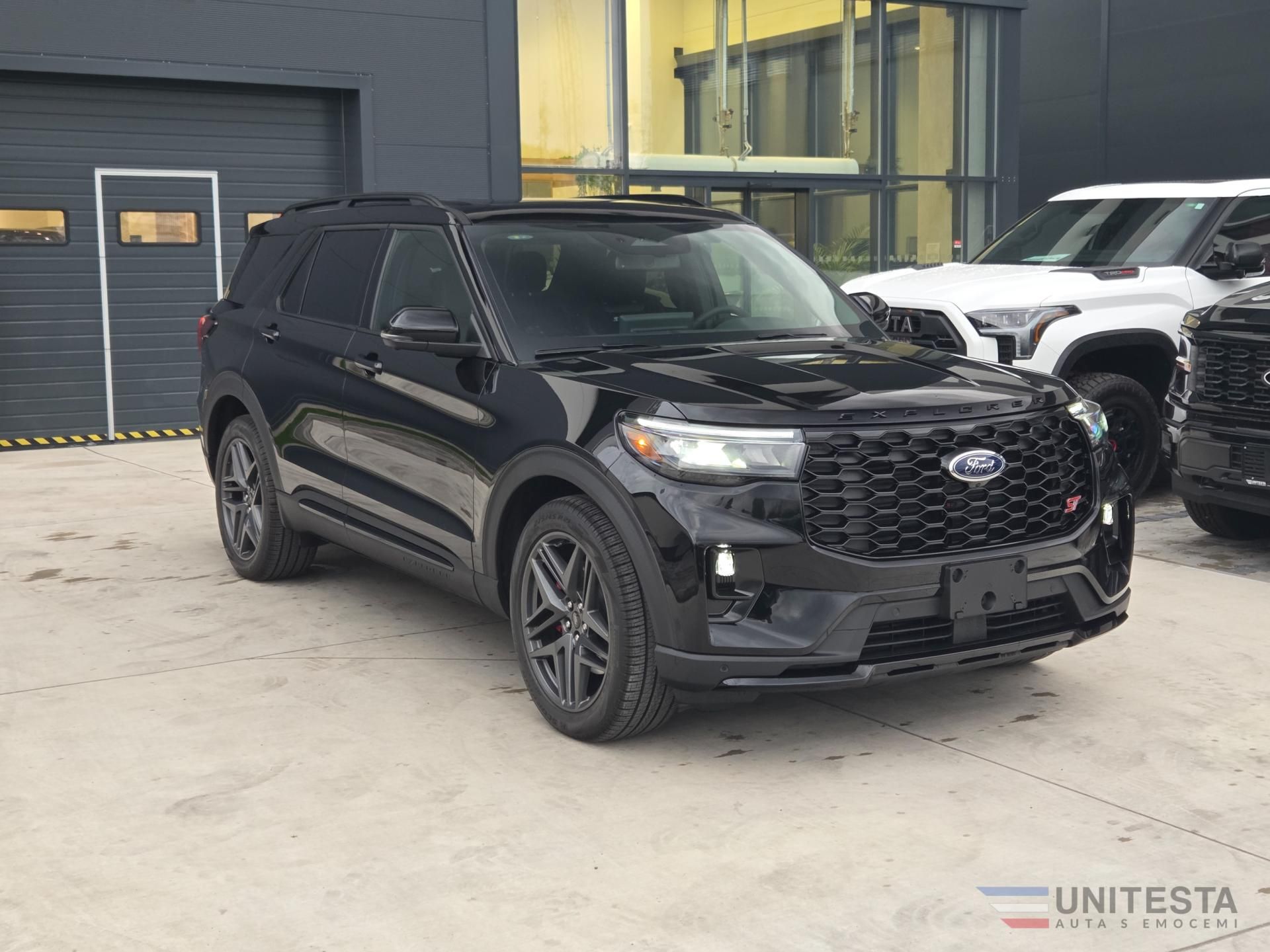 Ford Explorer, 2025 Explorer ST 4x4 - fotka 3