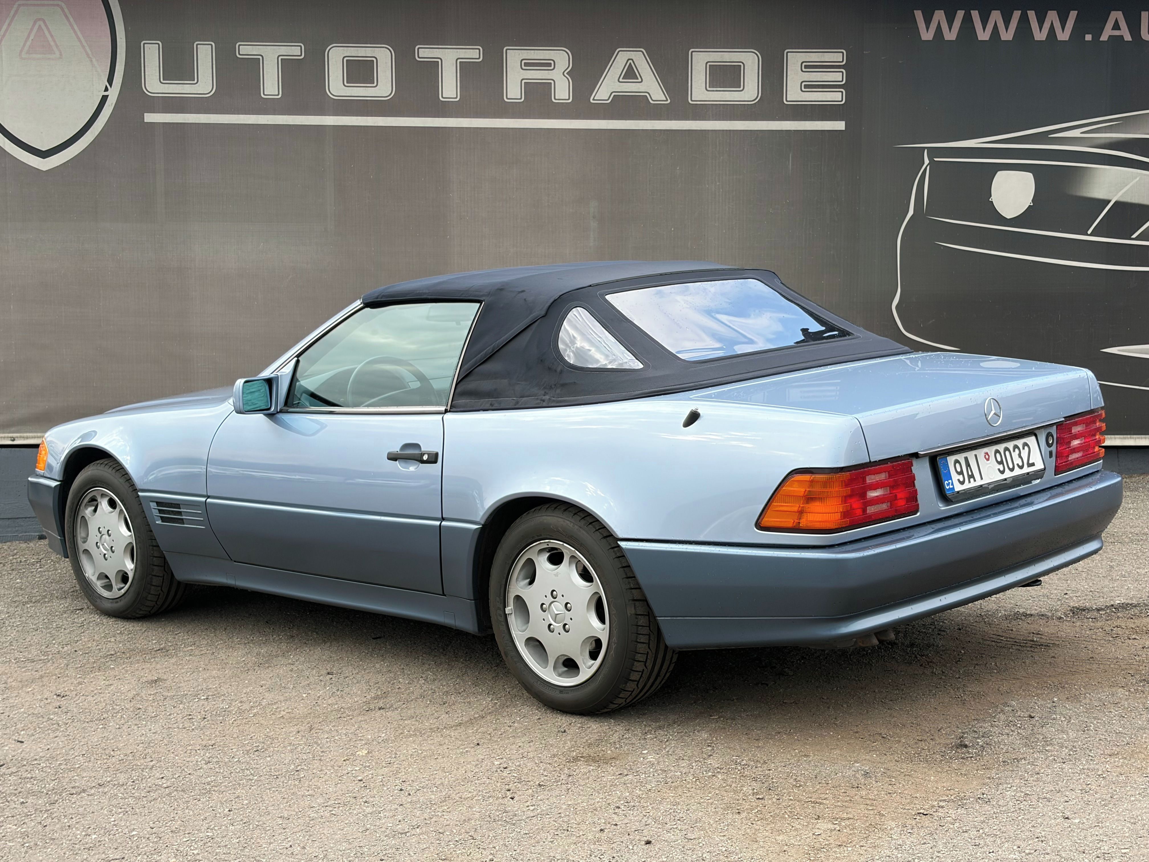 Mercedes-Benz SL, 500 240kW, V8 CABRIOLET - fotka 5