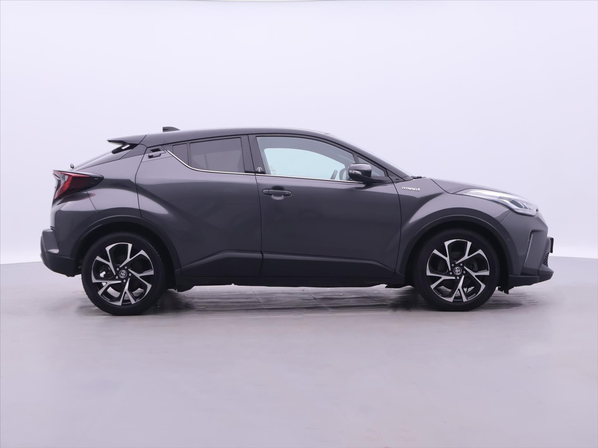 Toyota C-HR, 2,0 E-CVT 112kW Executive - fotka 6