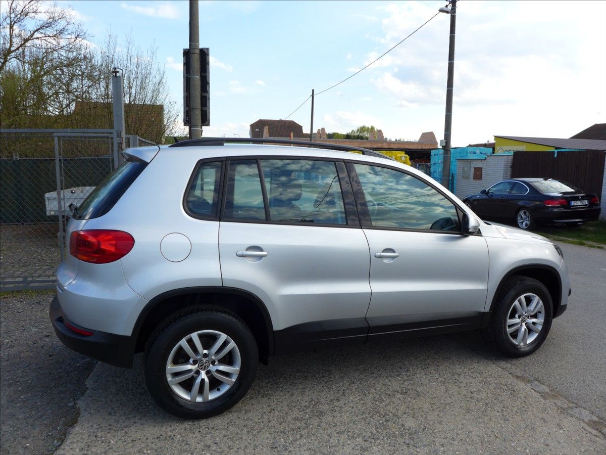 Volkswagen Tiguan, 1,4 TSI  DIGI AC, VÝHŘEV, PDC - fotka 5