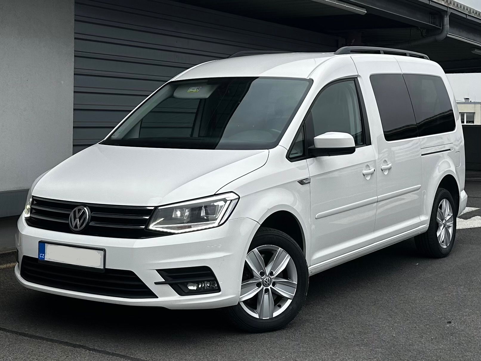 Volkswagen Caddy, MAXI, 2.0tdi 110kw, 7-míst - fotka 3
