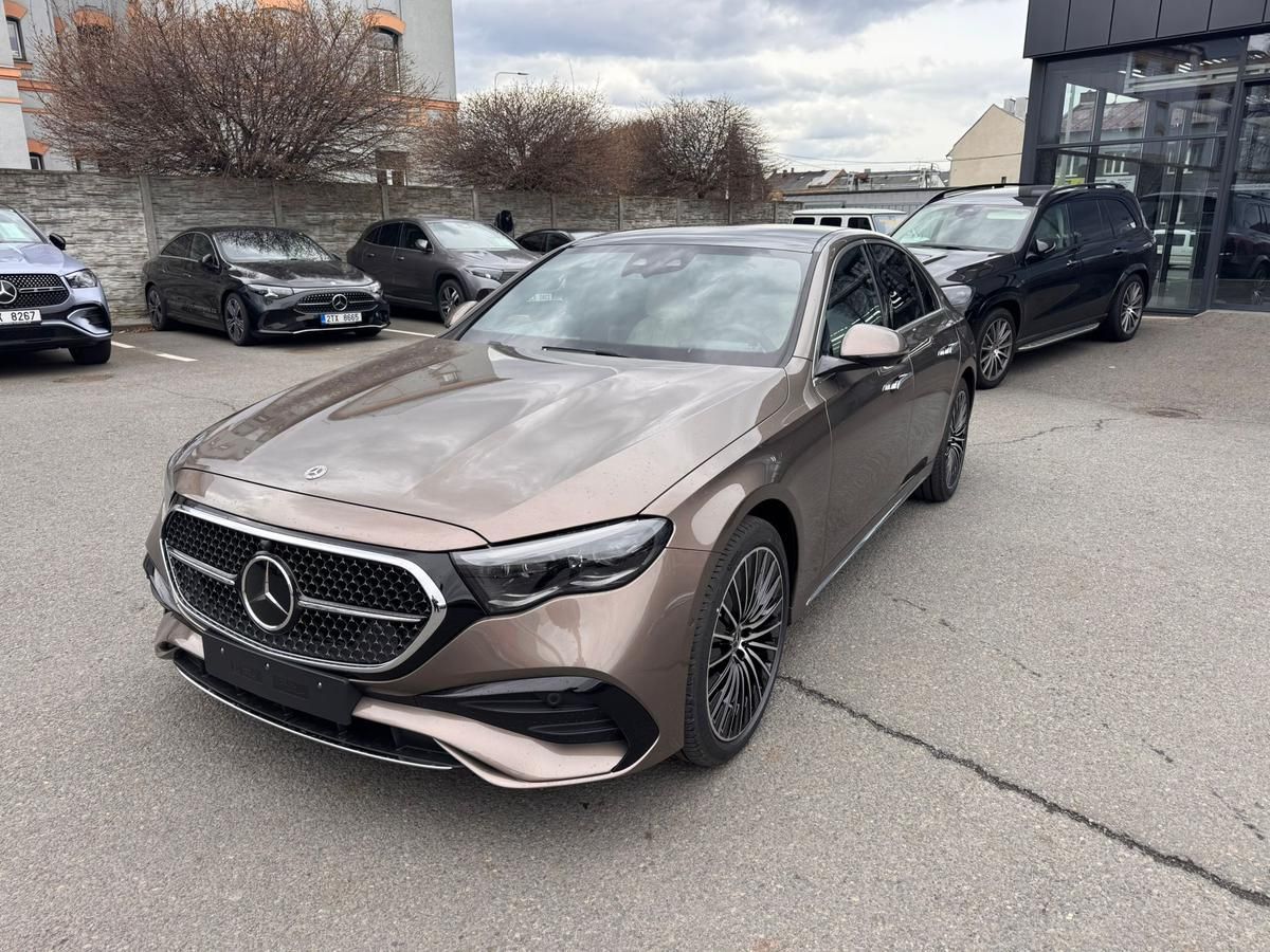 Mercedes-Benz Třídy E, E 300 de 4MATIC - fotka 3