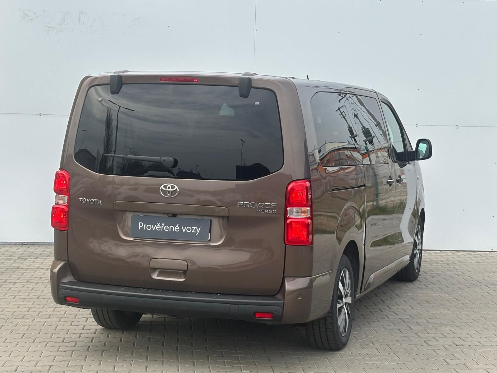 Toyota Proace Verso, 2,0 D-4D L2 AT - fotka 2