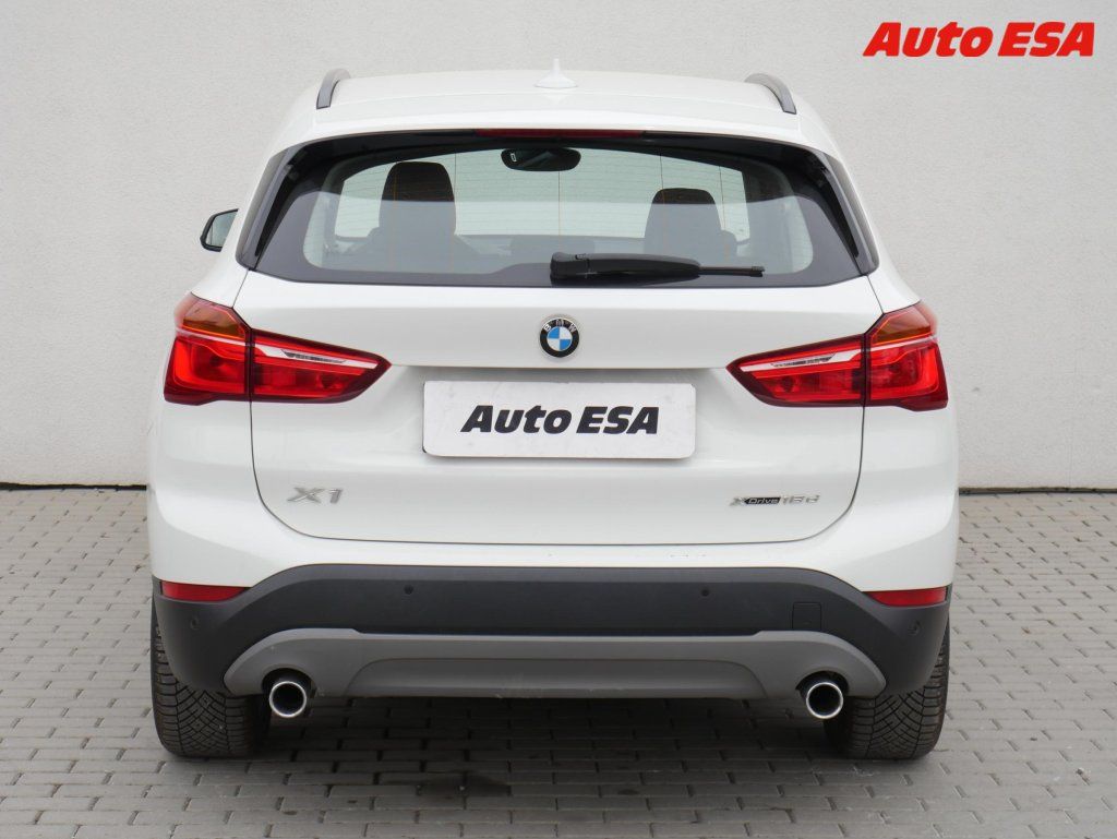 BMW X1, 2.0 D xDrive 18d,ČR - fotka 5