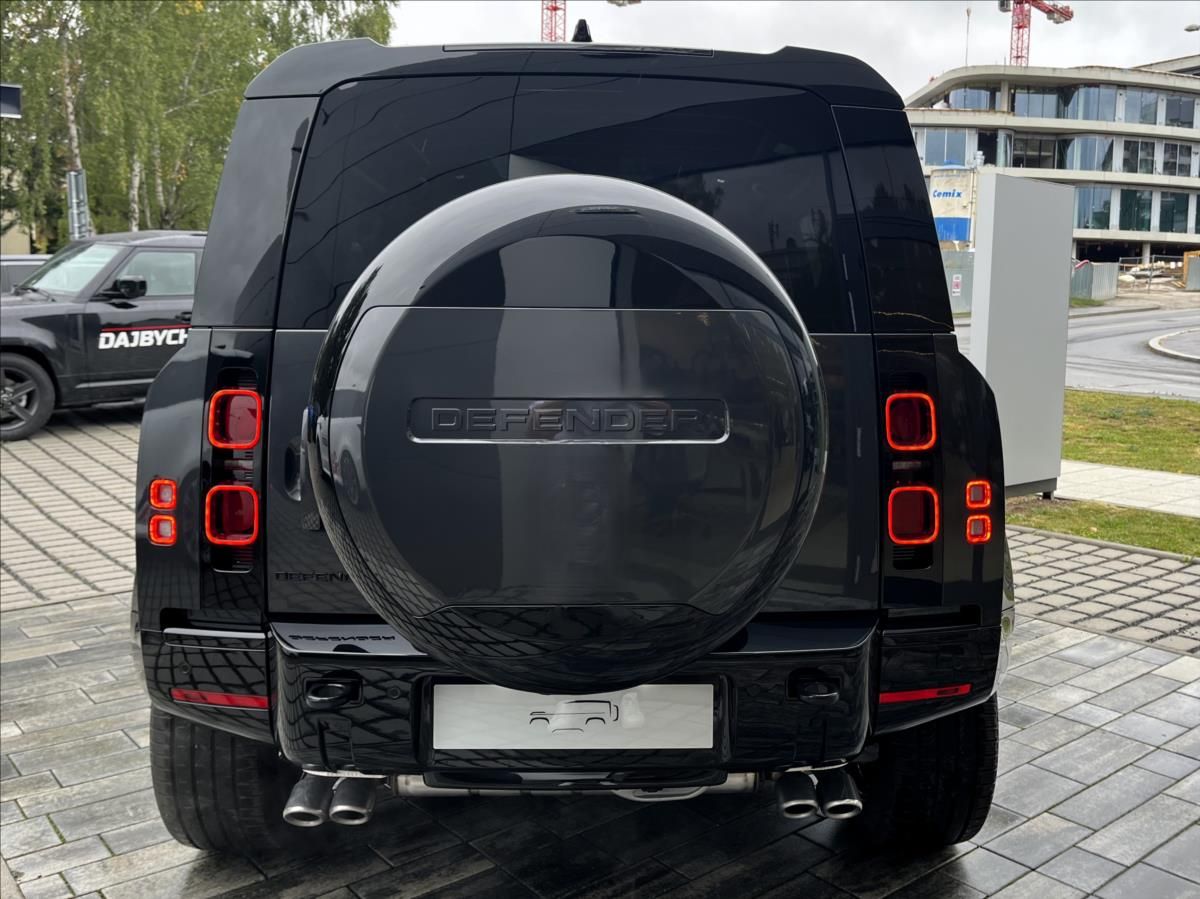 Land Rover Defender, 110 V8 P425 X-DYNAMIC HSE - fotka 5