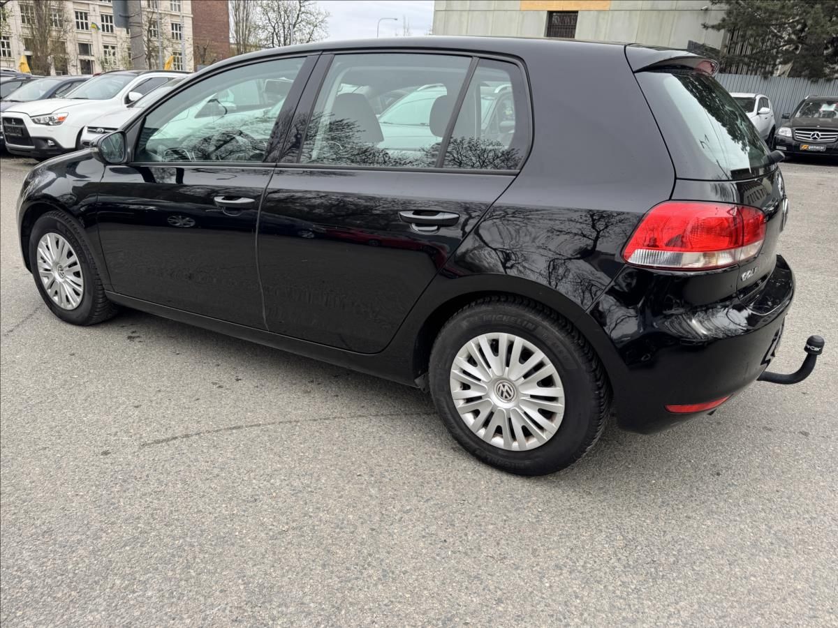 Volkswagen Golf, 1,6 KRASNÝ STAV+NOVÉ ROZVODY ! - fotka 6