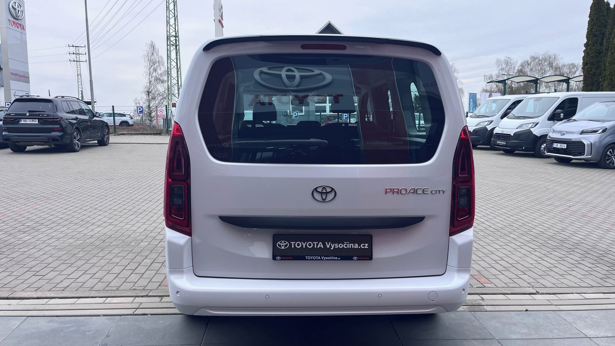 Toyota Proace City Verso, L2 1,2i 110PS Business 5 MÍST - fotka 6