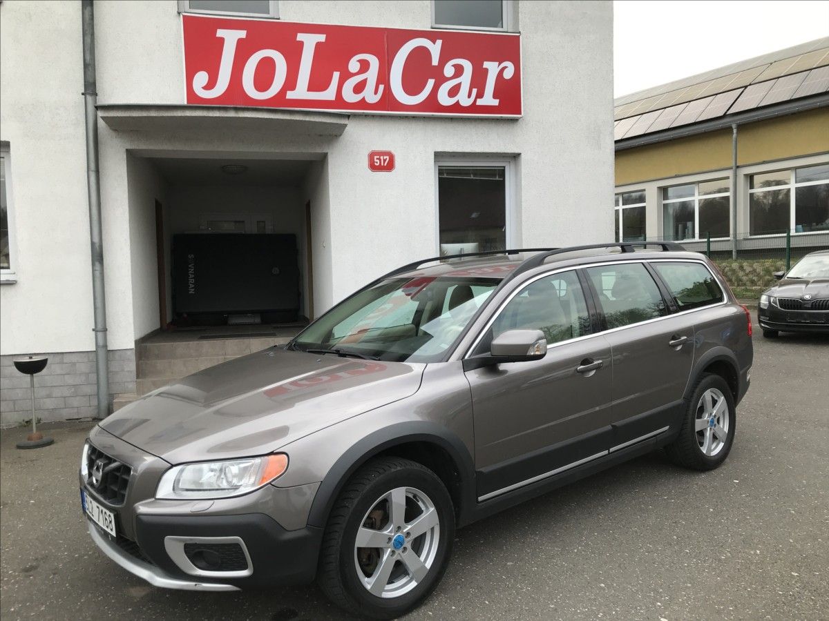 Volvo XC70, 2,4 D5 AWD 6MT