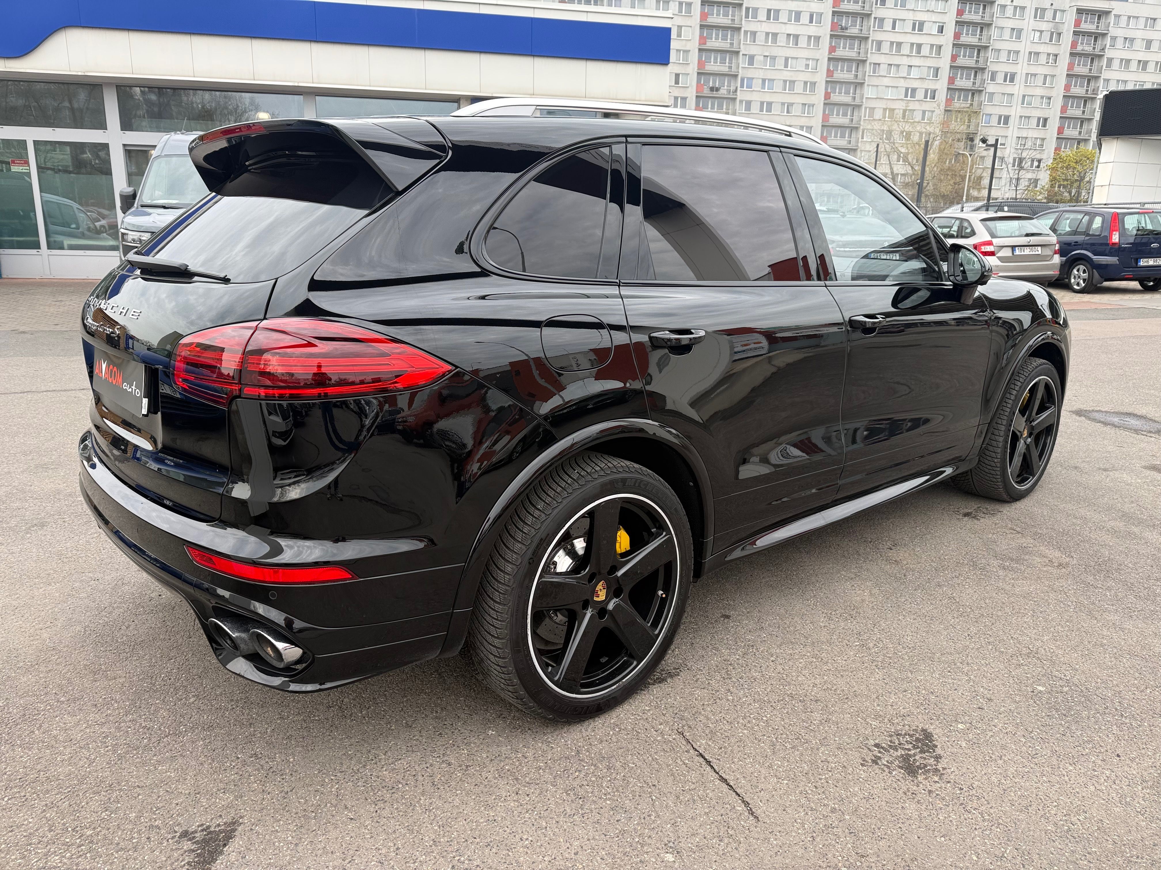 Porsche Cayenne, Turbo S - fotka 6