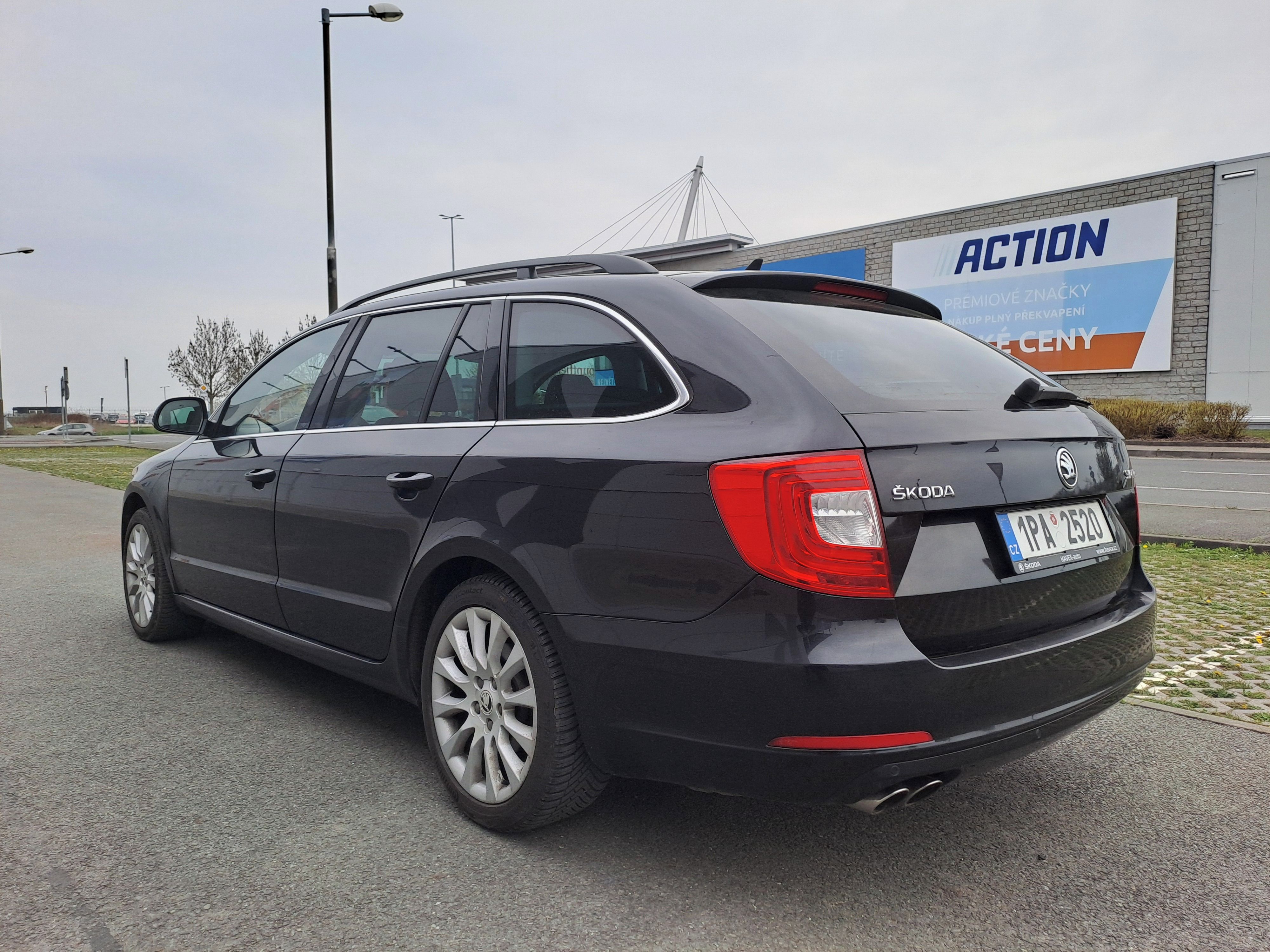 Škoda Superb, 2.0TDI 125KW PĚKNÉ,SERVISOVANÉ - fotka 5