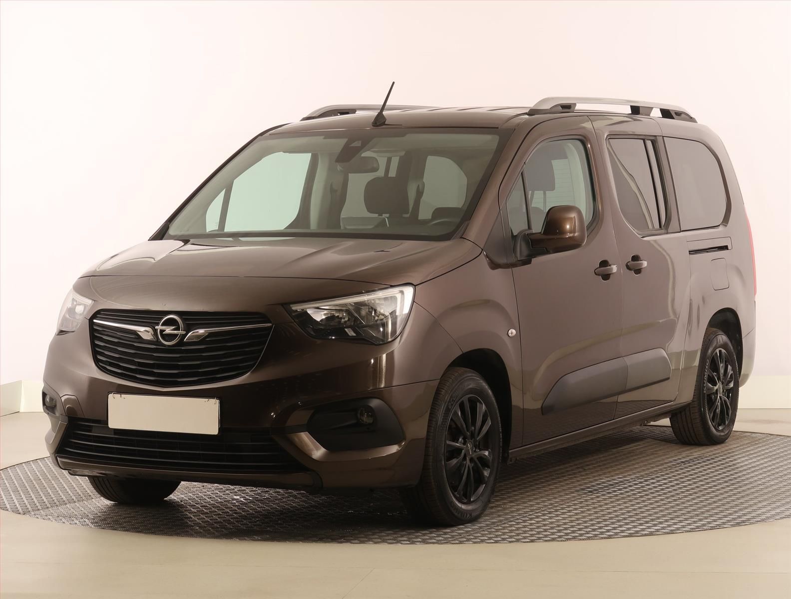 Opel Combo, Maxi 1.2 Turbo, Edition, 5Míst - fotka 2