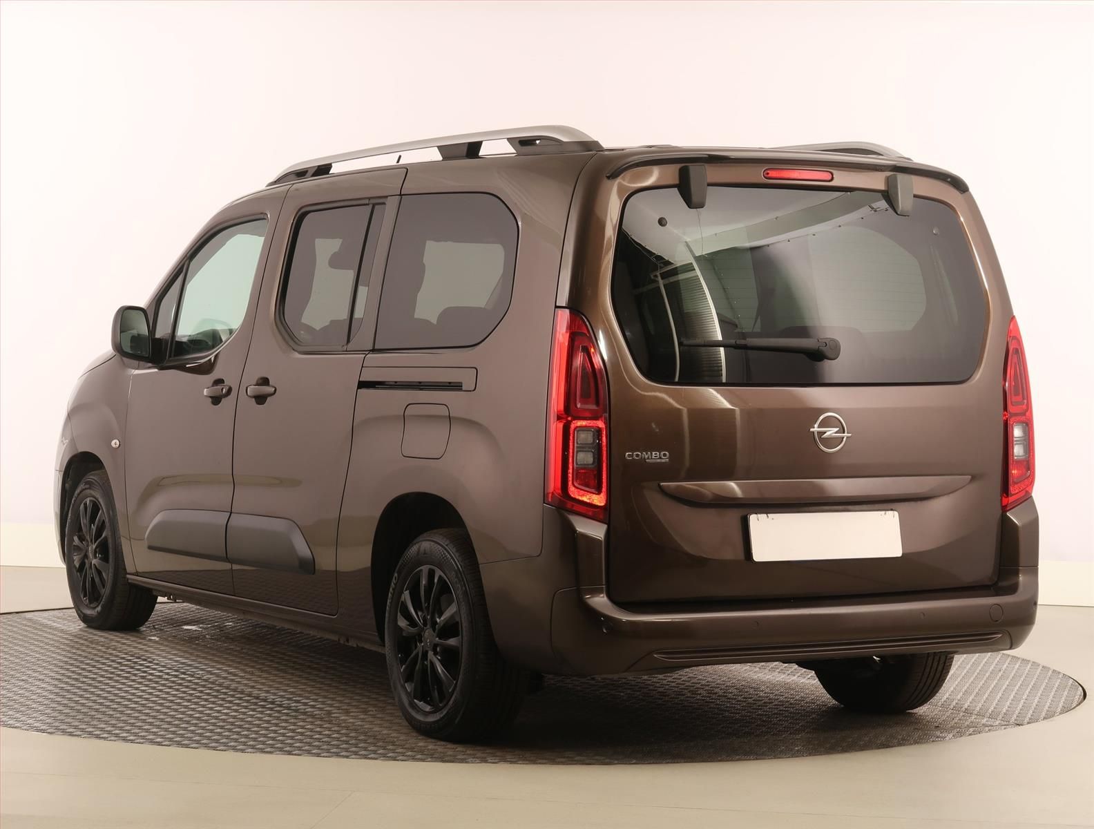 Opel Combo, Maxi 1.2 Turbo, Edition, 5Míst - fotka 4