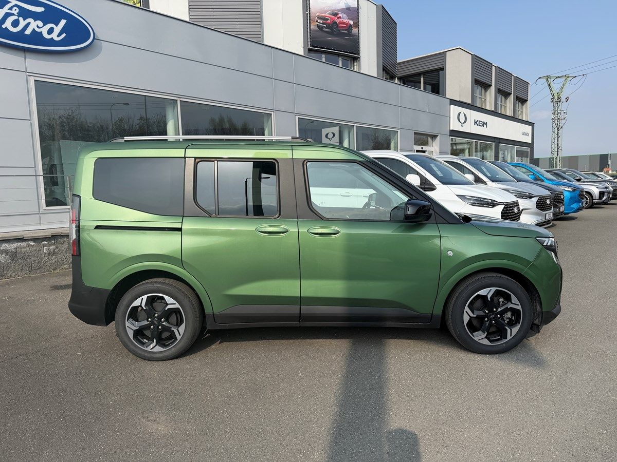 Ford Tourneo Courier, Titanium L1, 43 kWh Elektromot - fotka 2