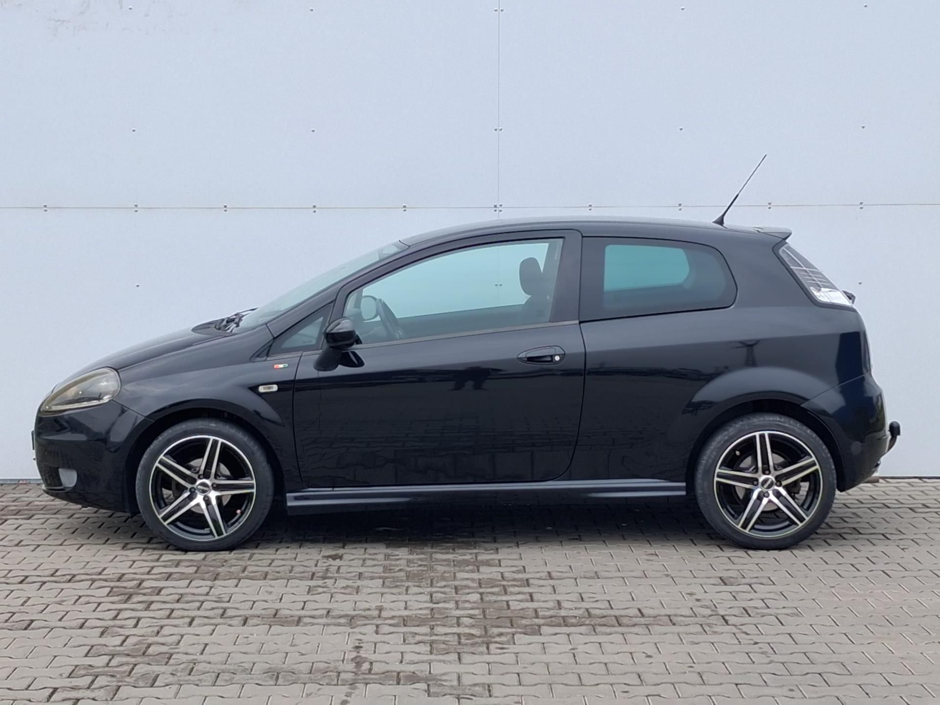 Fiat Punto, 1,4 70kW - fotka 3