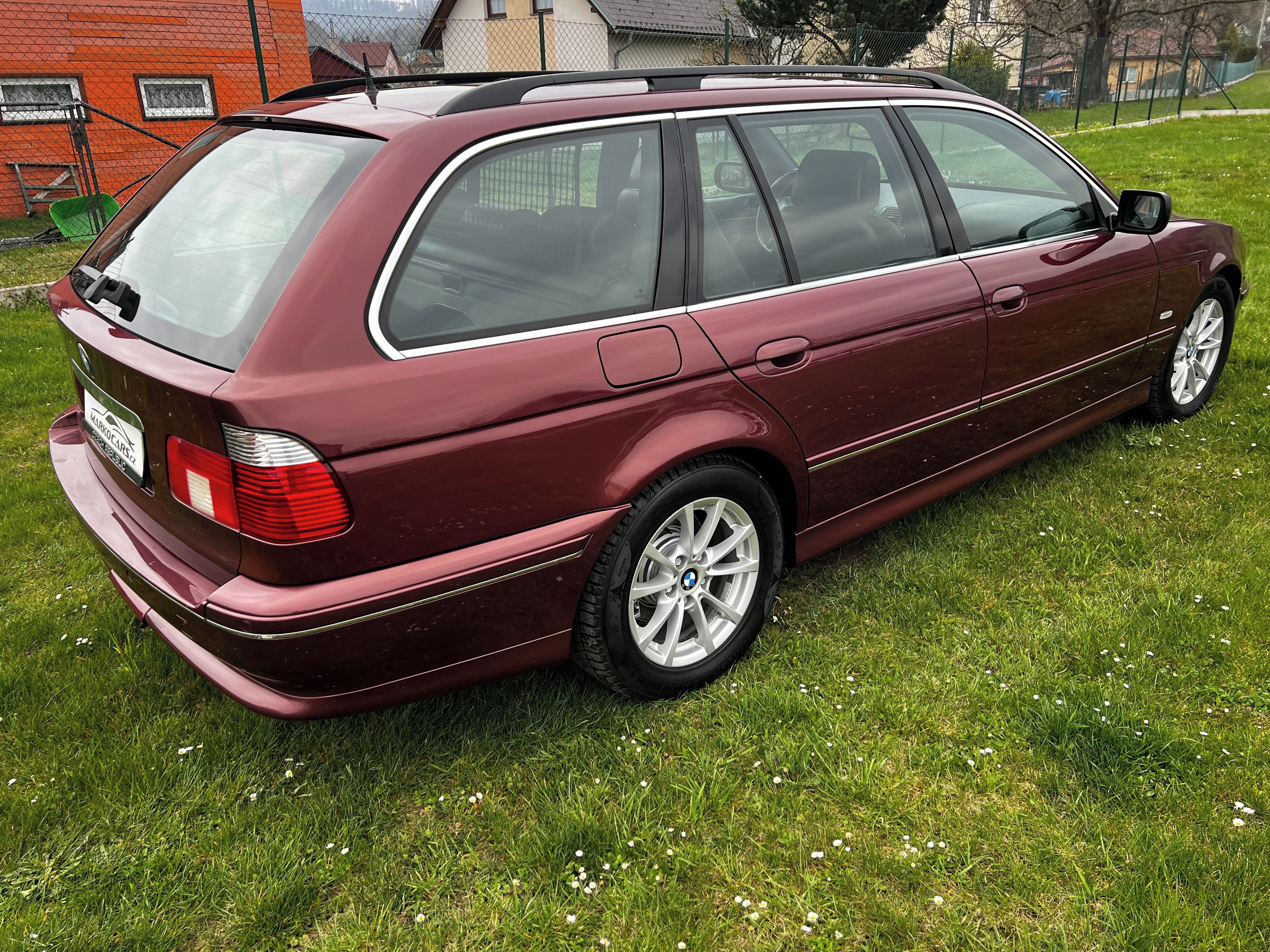 BMW Řada 5, 525D KOMBI EXCLUSIVE AUTOMAT - fotka 5