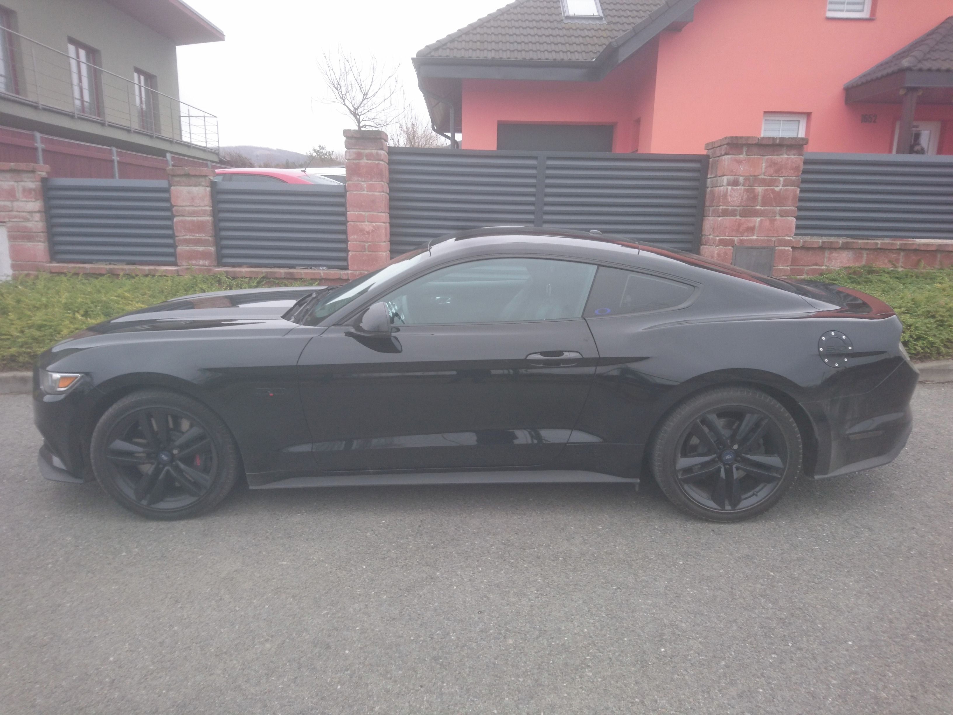 Ford Mustang, 5.0 - fotka 5