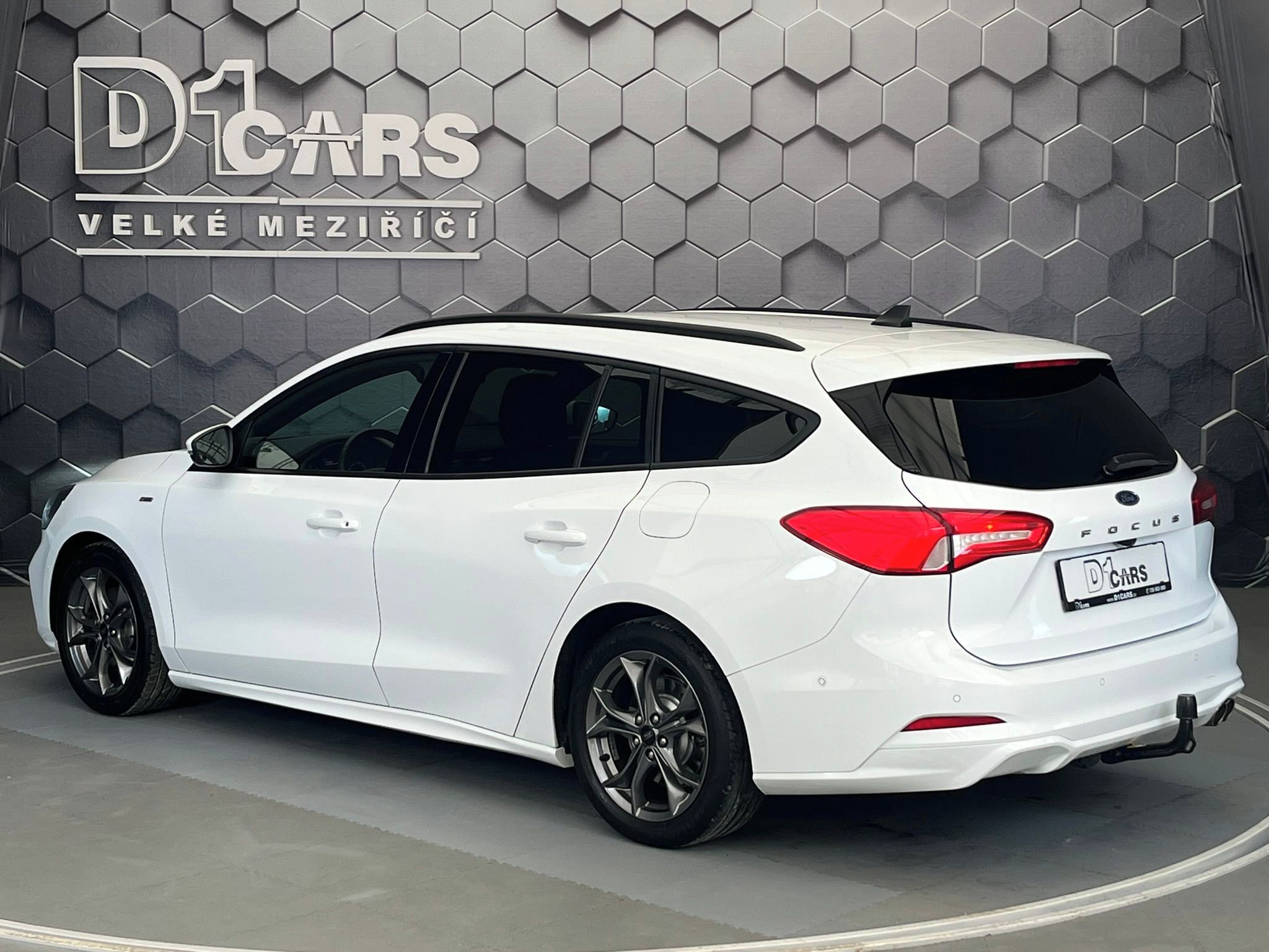 Ford Focus, 2.0 ST-Line, manuál, ROZVODY - fotka 2