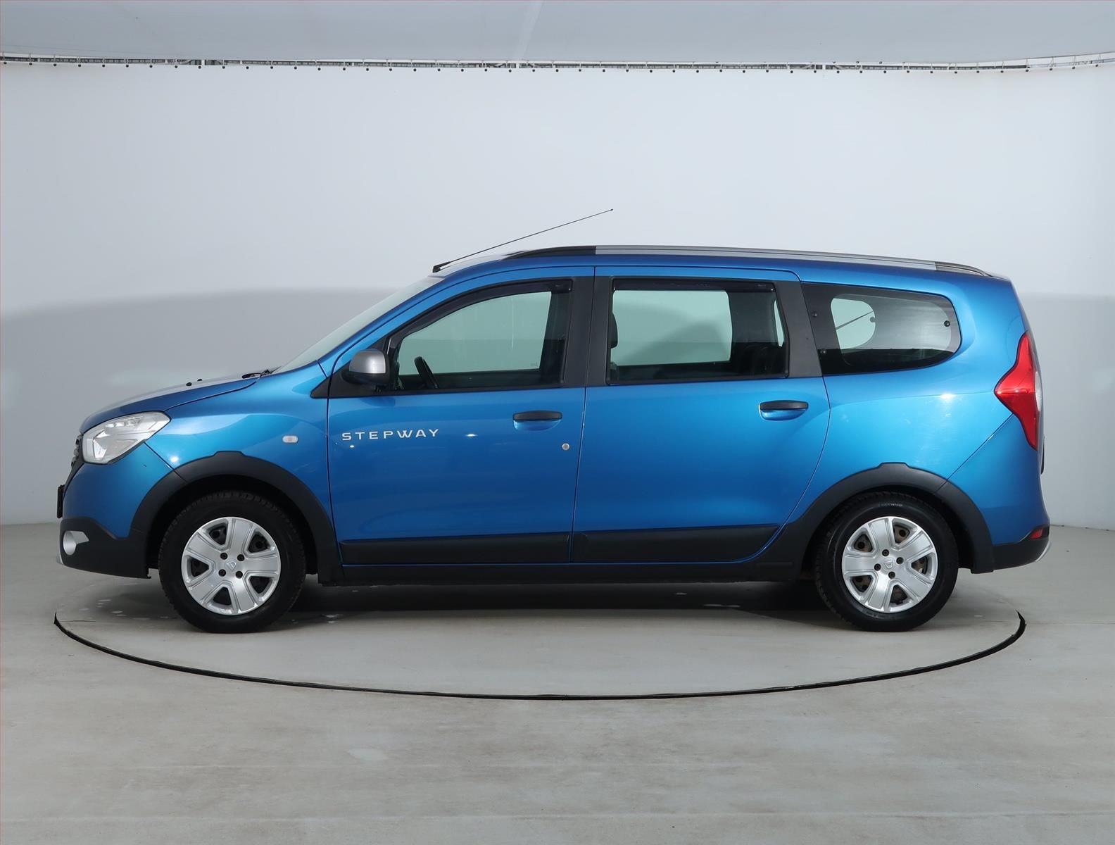 Dacia Lodgy, 1.6 SCe, LPG, 7 míst - fotka 3