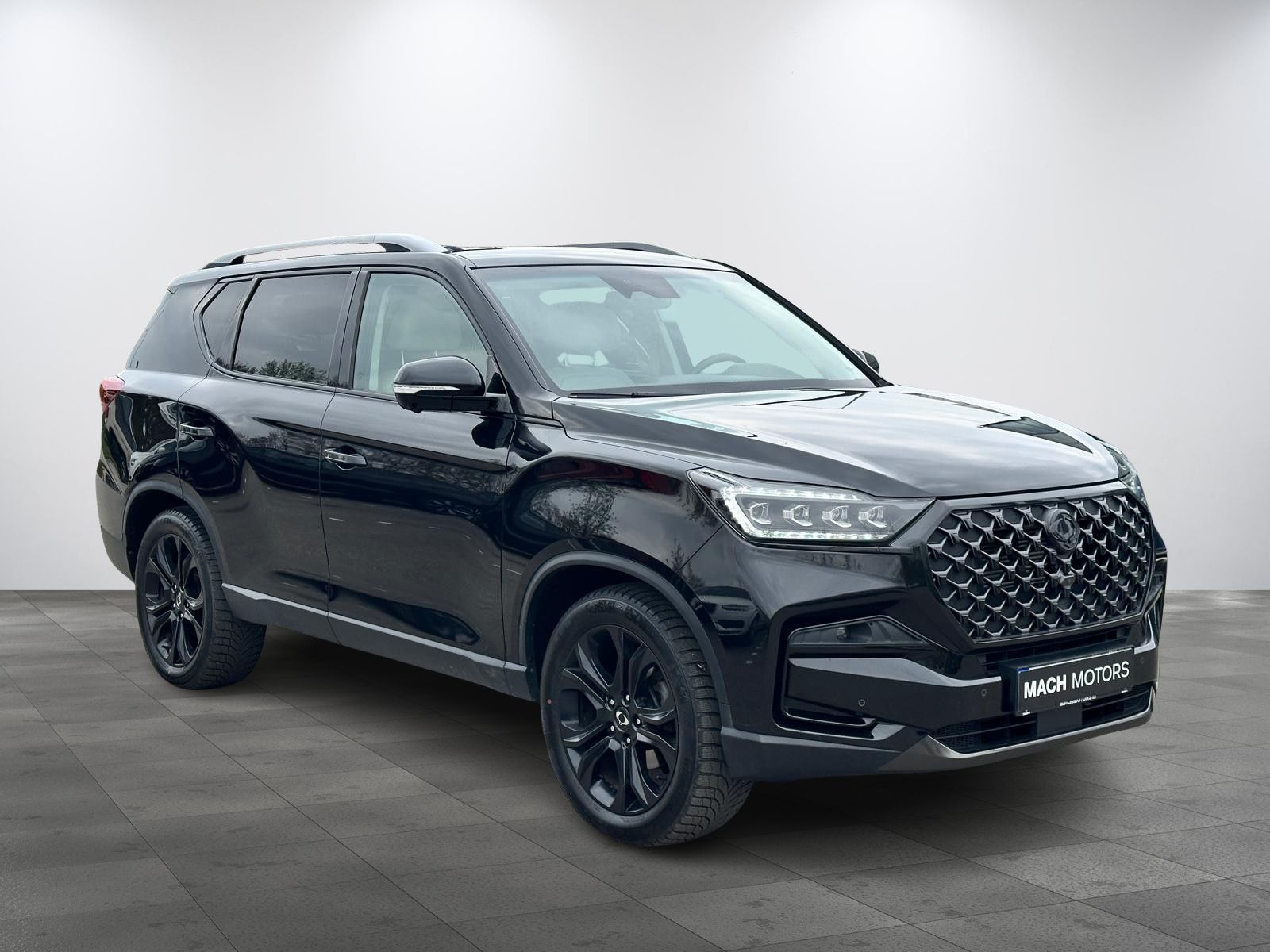 SsangYong Rexton, Rexton Premium BLACK TAŽNÉ DPH - fotka 2