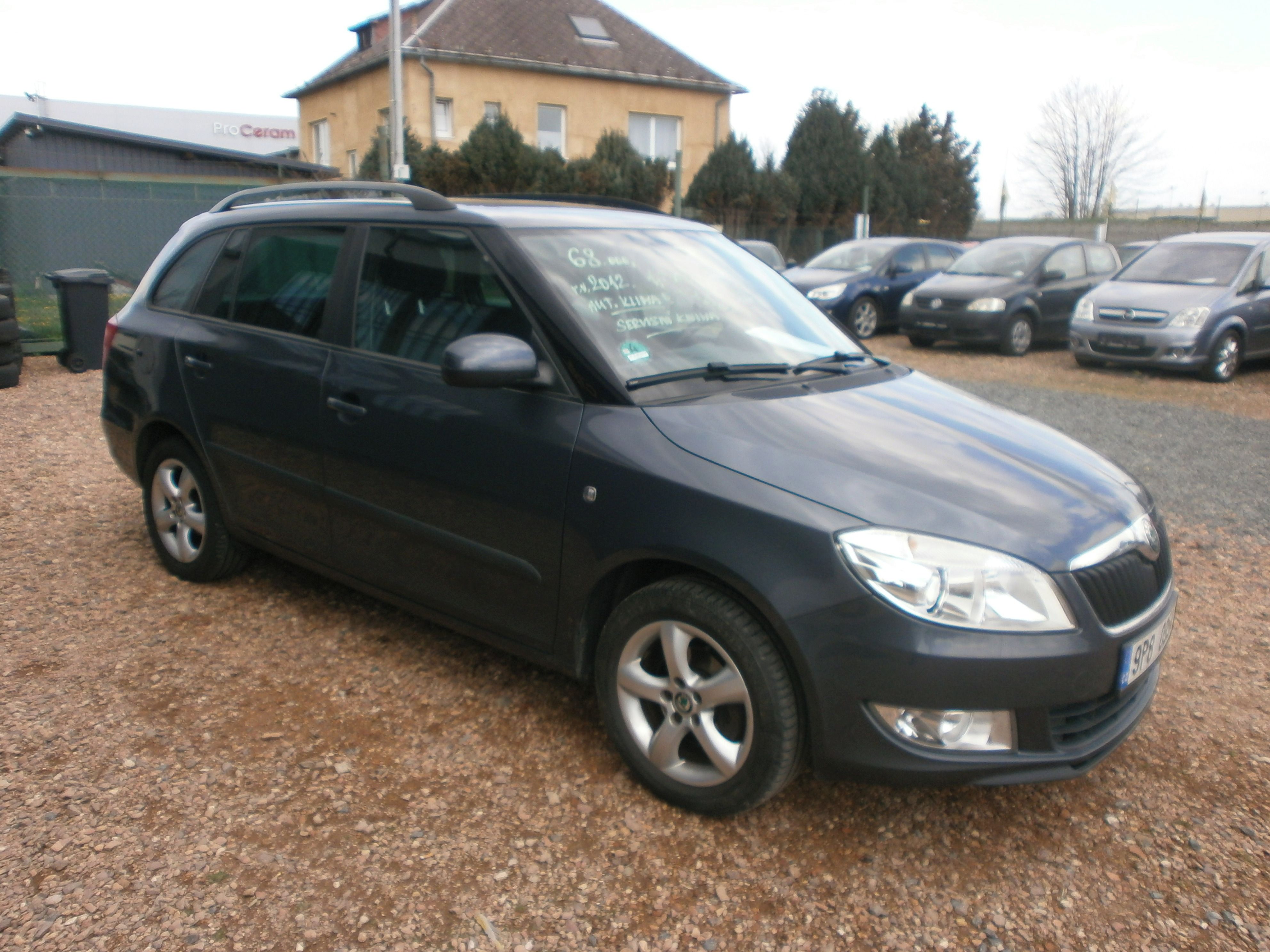 Škoda Fabia, 1.2TSI-AUT.KLIMA!SERVIS.KNIHA! - fotka 3