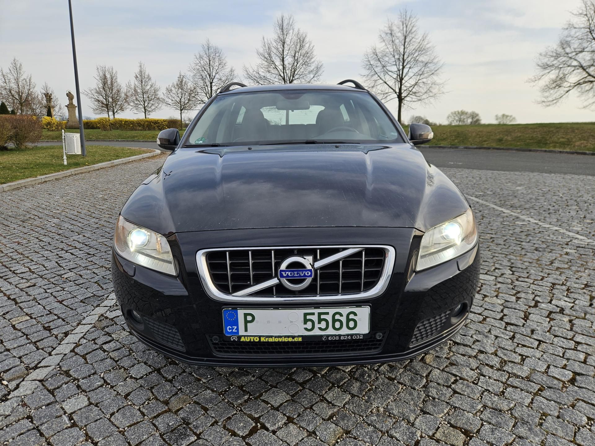 Volvo V70, 2.4 D5 151kw, MOŽNÉ SPLÁTKY - fotka 3