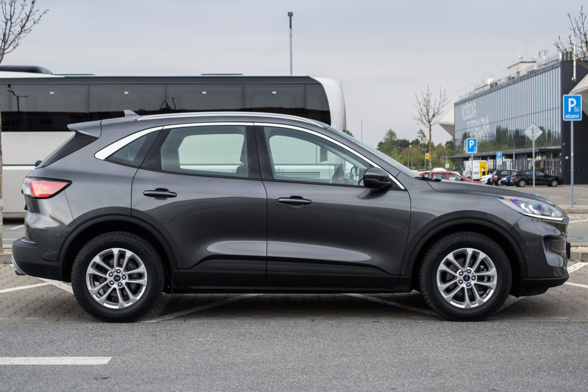 Ford Kuga - fotka 4