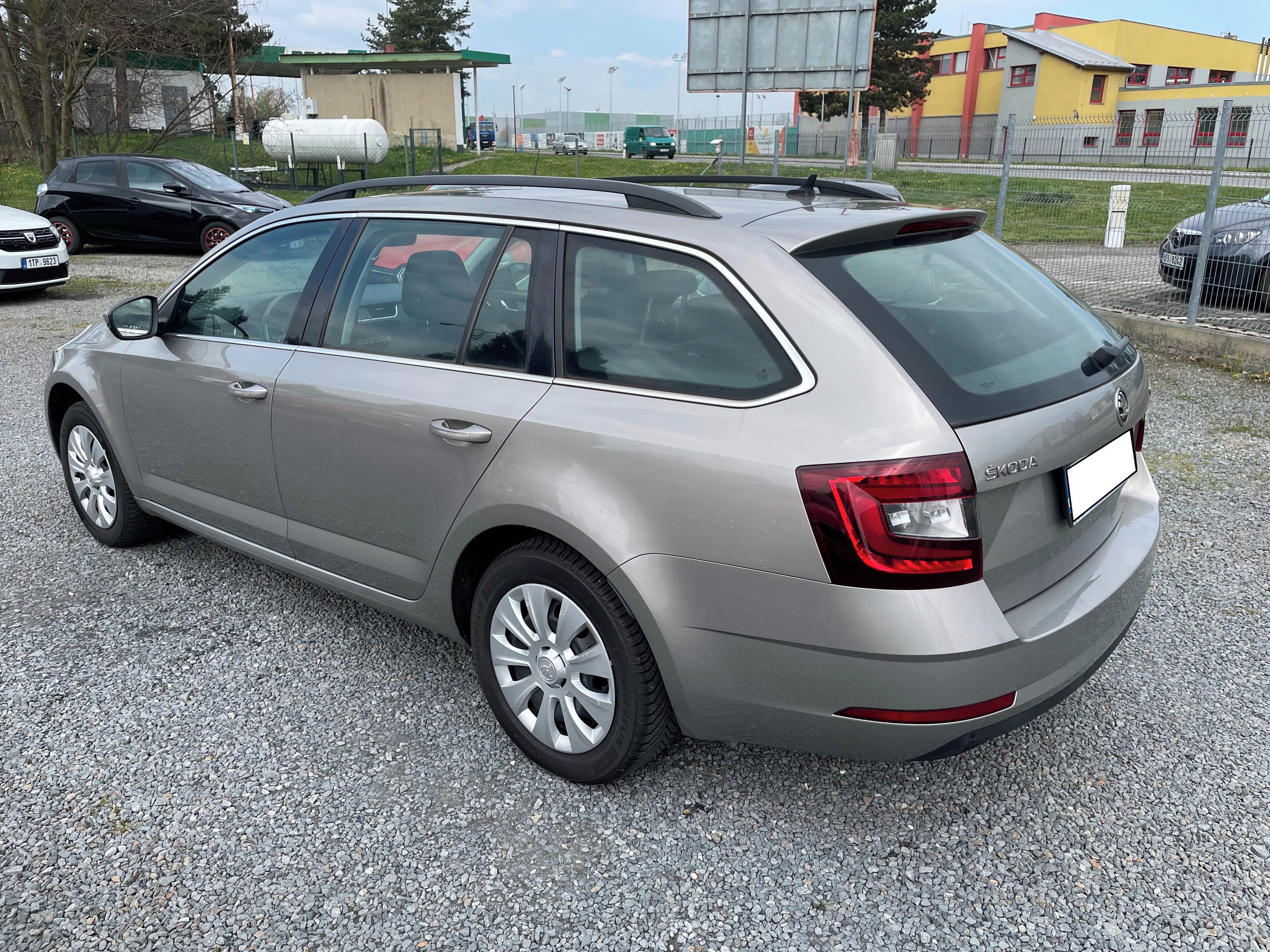 Škoda Octavia, 2.0 TDI, Style, 4X4 Serv.kniha - fotka 3