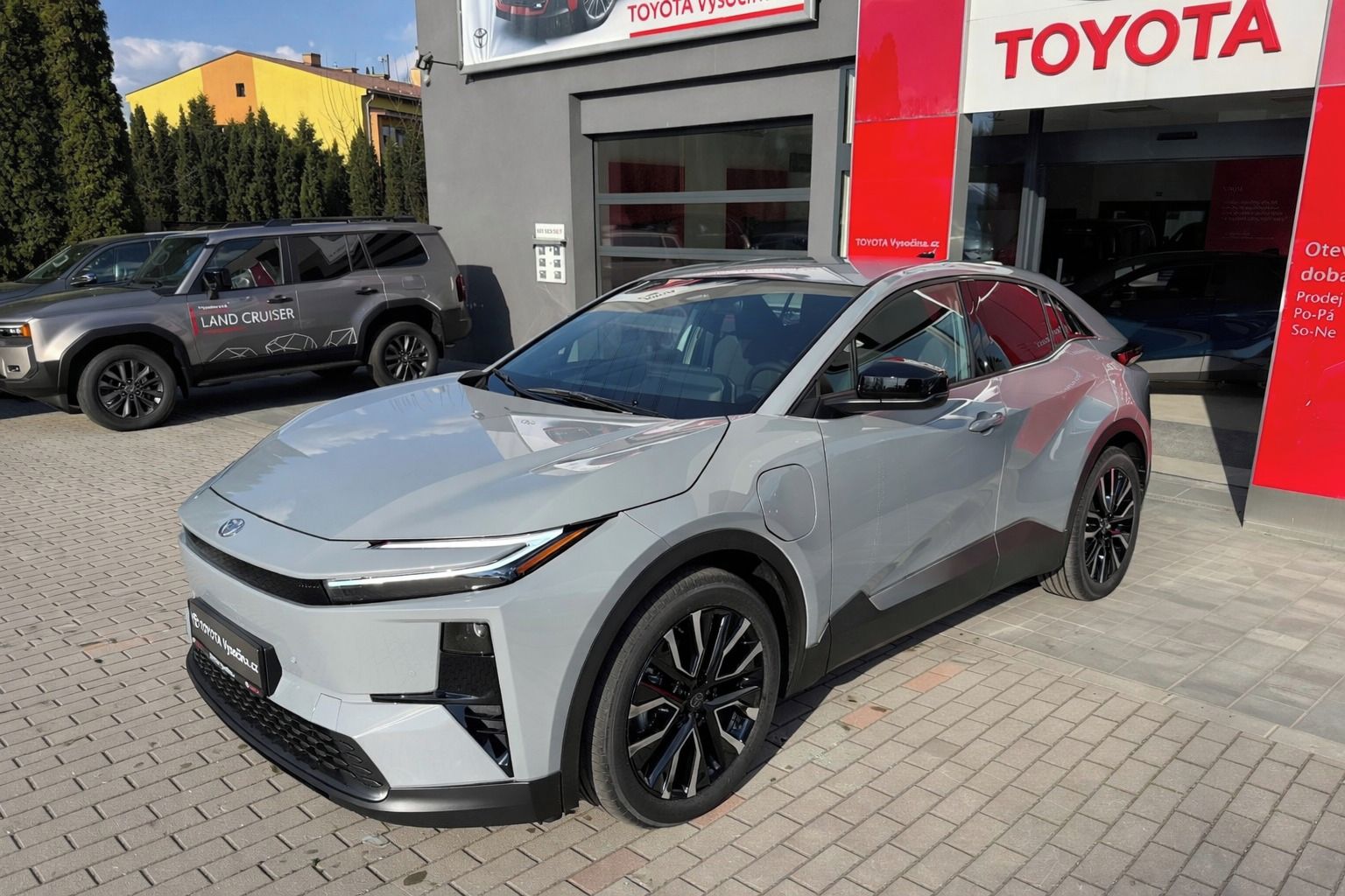 Toyota C-HR, Style Dynamic 77kWh 224PS - fotka 2