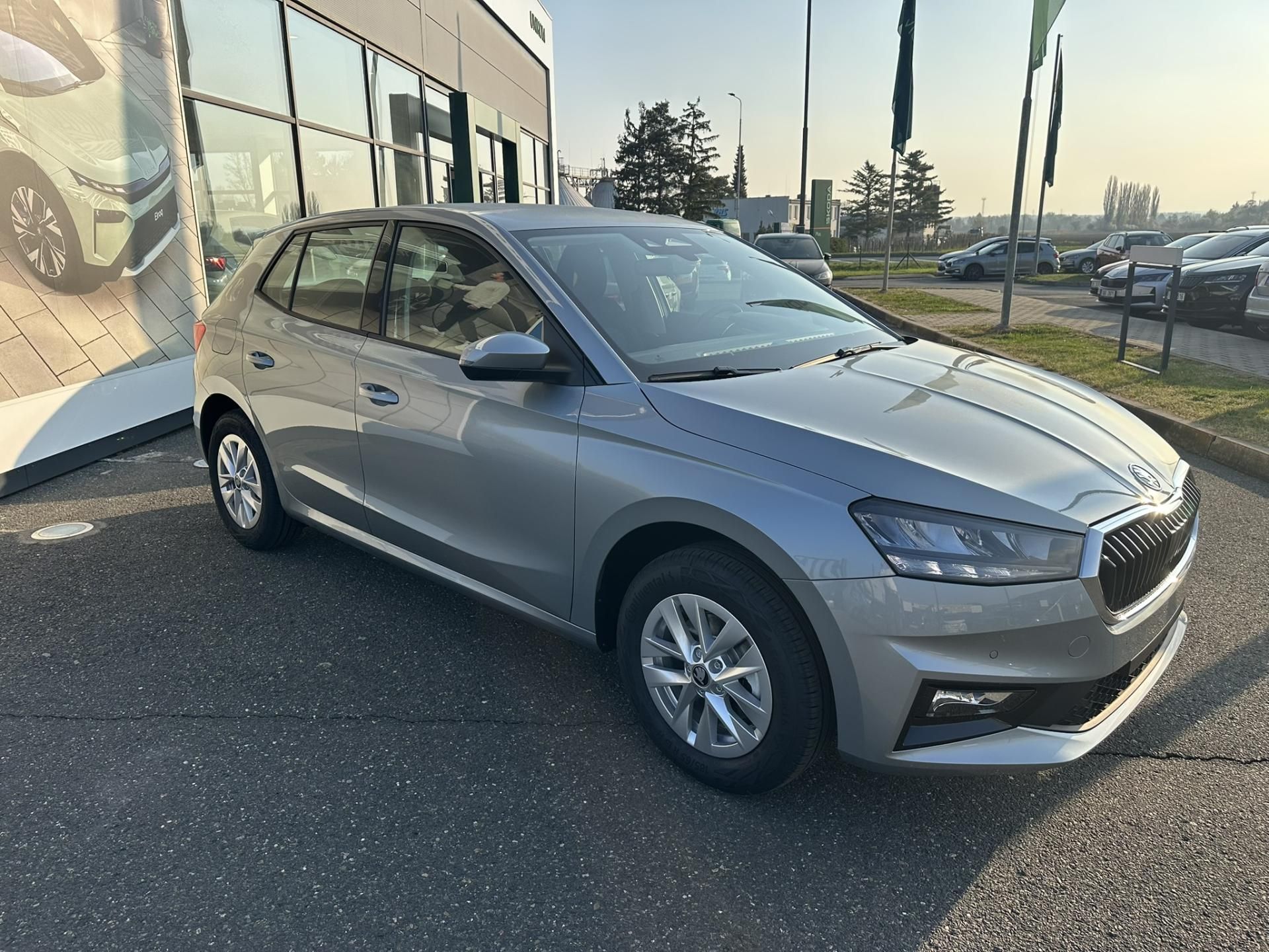 Škoda Fabia, CLASSIC 1.0TSI 85kW + tažné - fotka 4