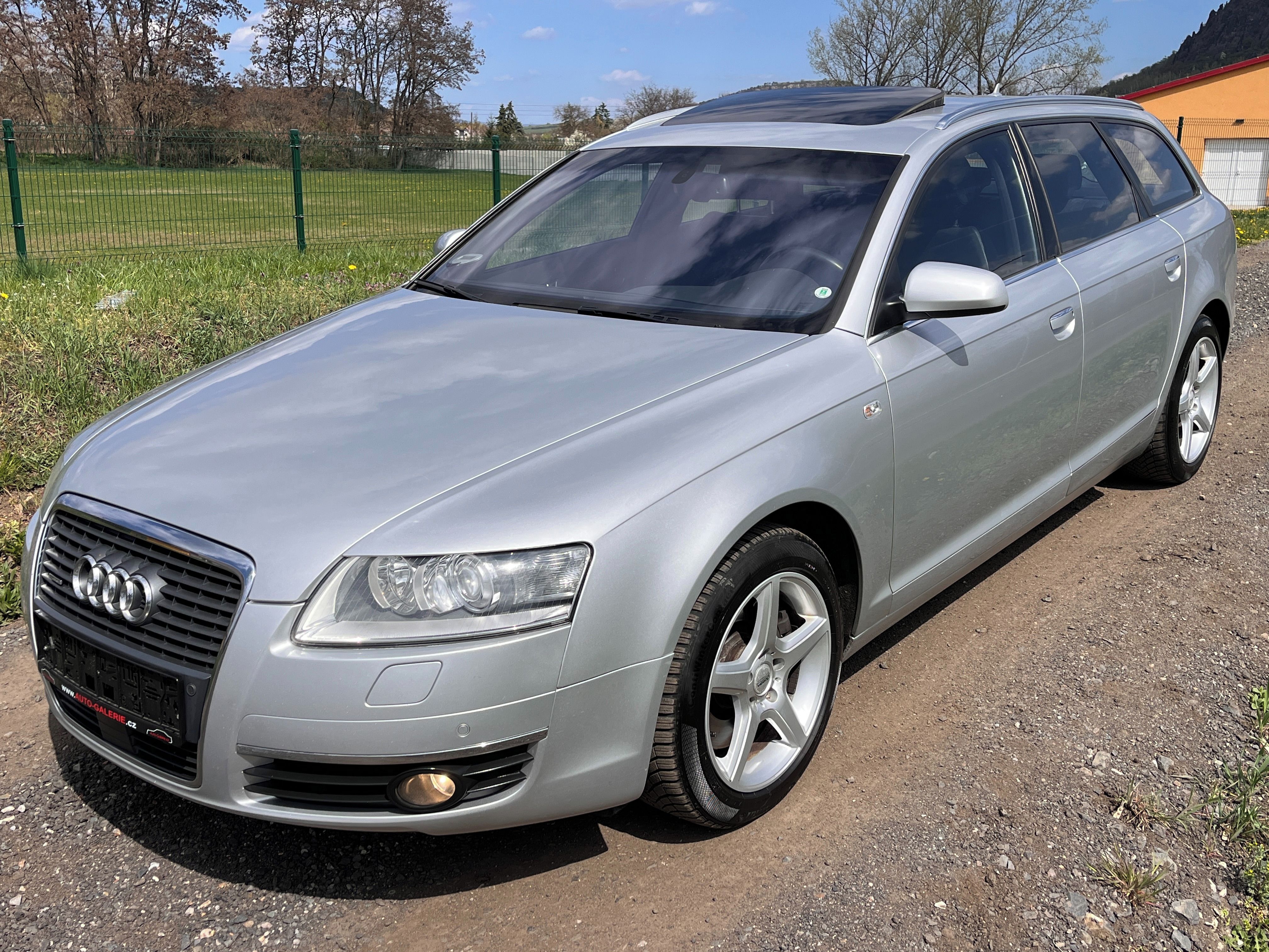 Audi A6, 4.2 V8 KRÁSNÝ STAV!