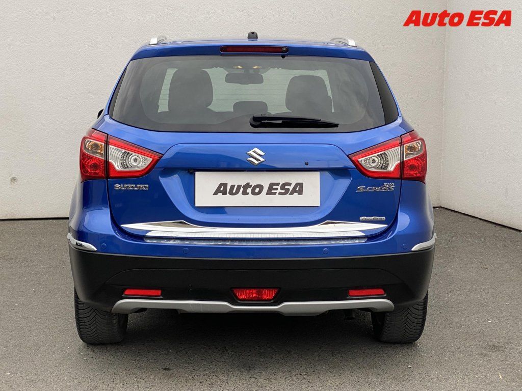 Suzuki S-Cross, 1.6i,4x4 - fotka 5