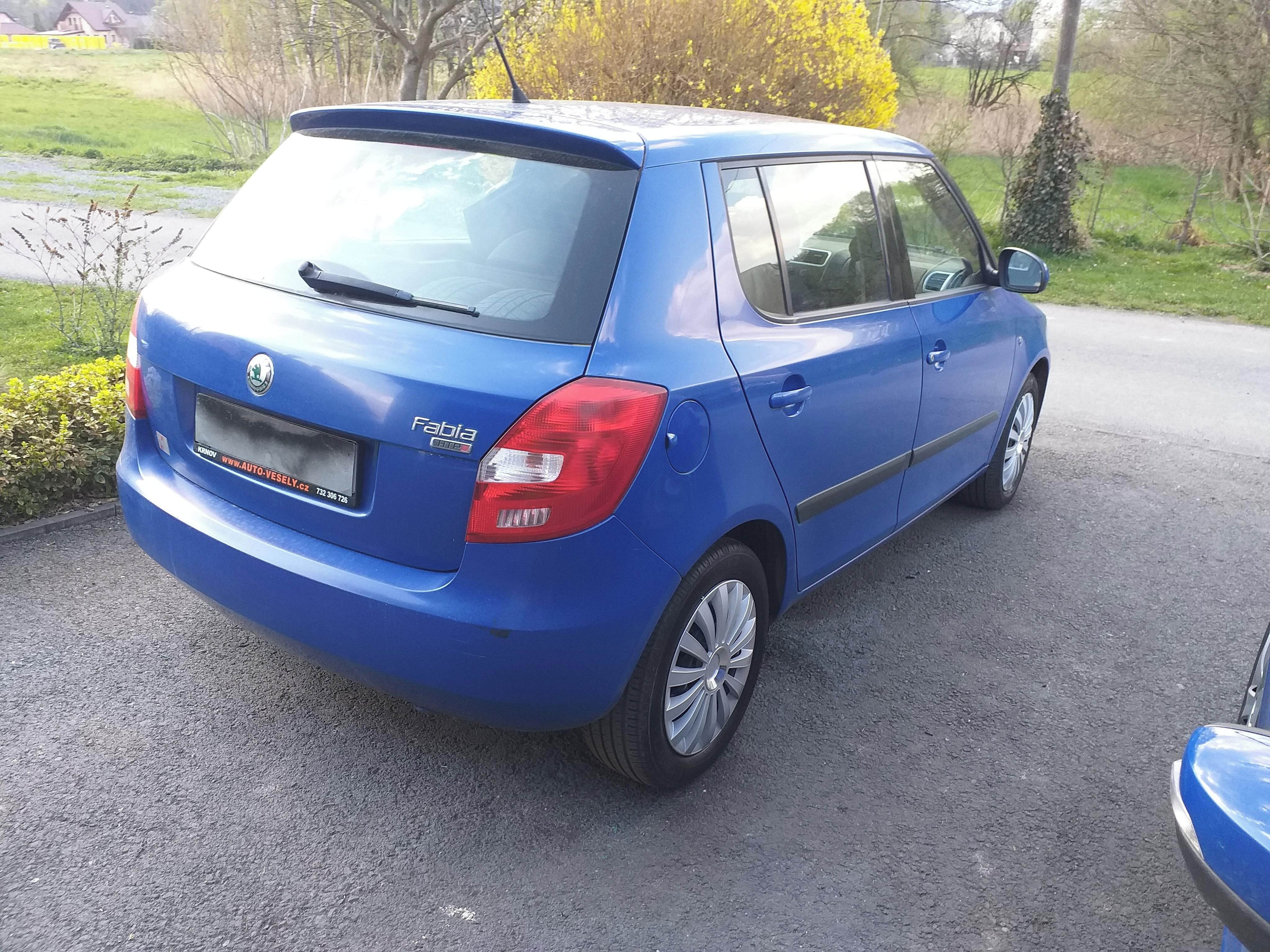 Škoda Fabia, 1,2 HTp,,ABS,ČR,51KW+SADA KOL - fotka 4