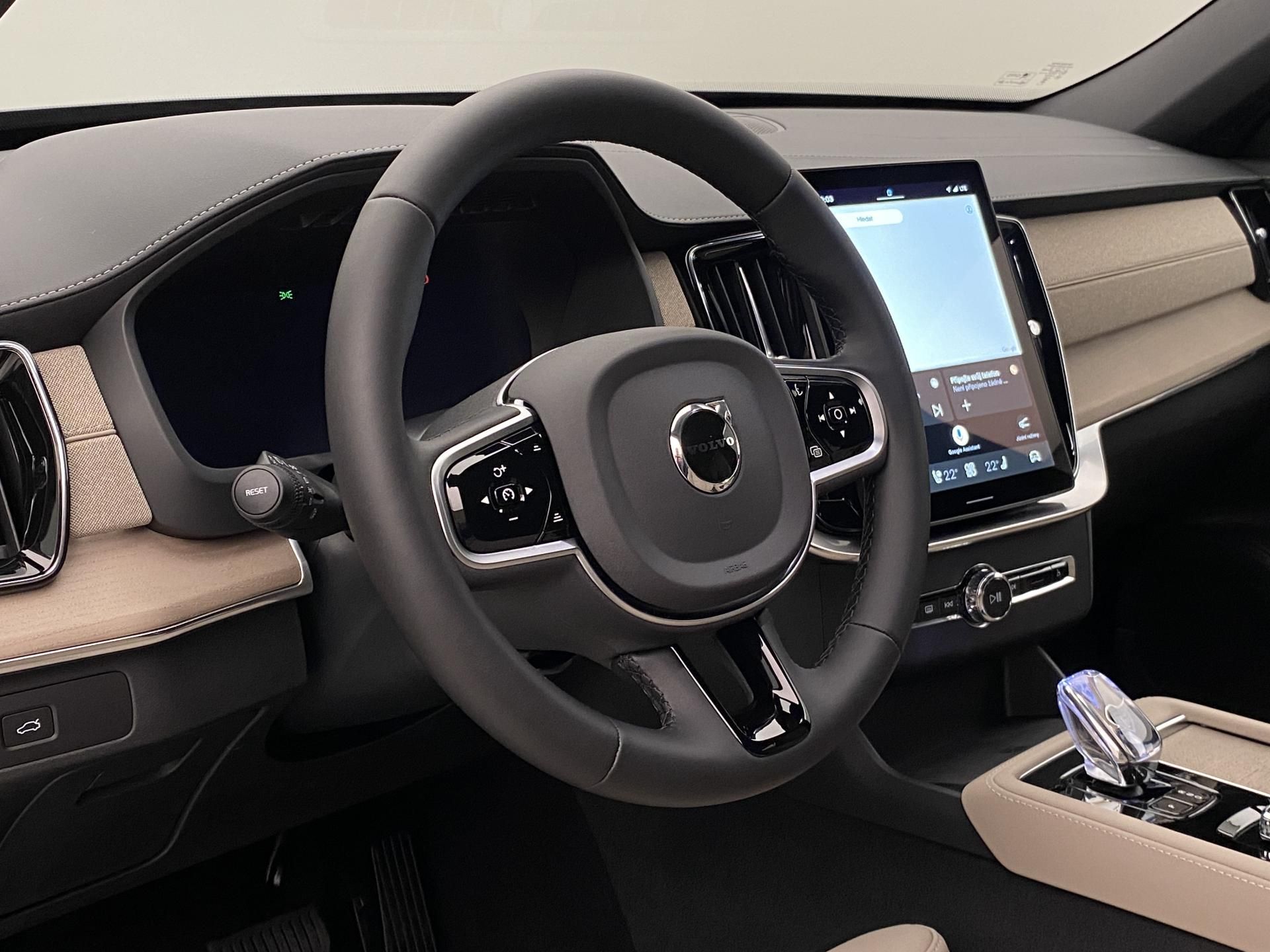Volvo XC90, B5 AWD AUT BRIGHT PLUS - fotka 4