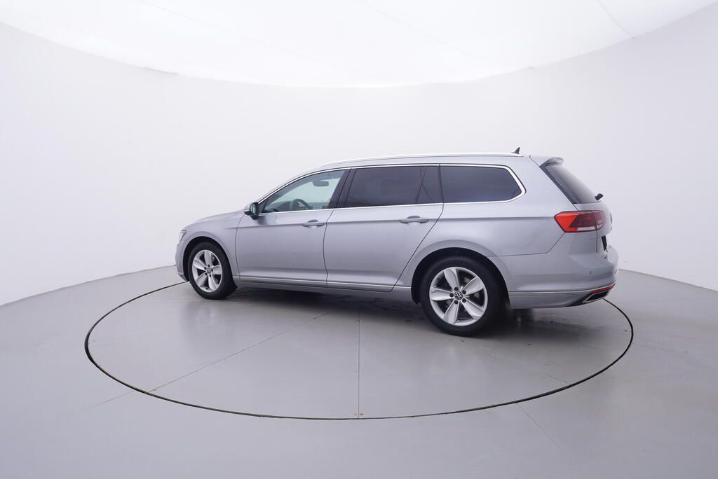 Volkswagen Passat Variant, Elegance 2.0 TDI 110 kW - fotka 3