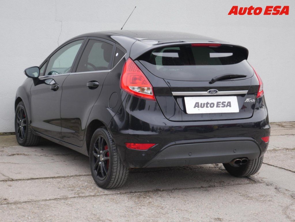 Ford Fiesta, 1.4i,AC,park.asist - fotka 4