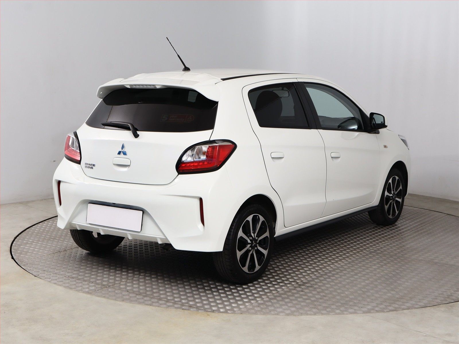 Mitsubishi Space Star, 1.2 MIVEC, Invite, ČR,1.maj - fotka 5