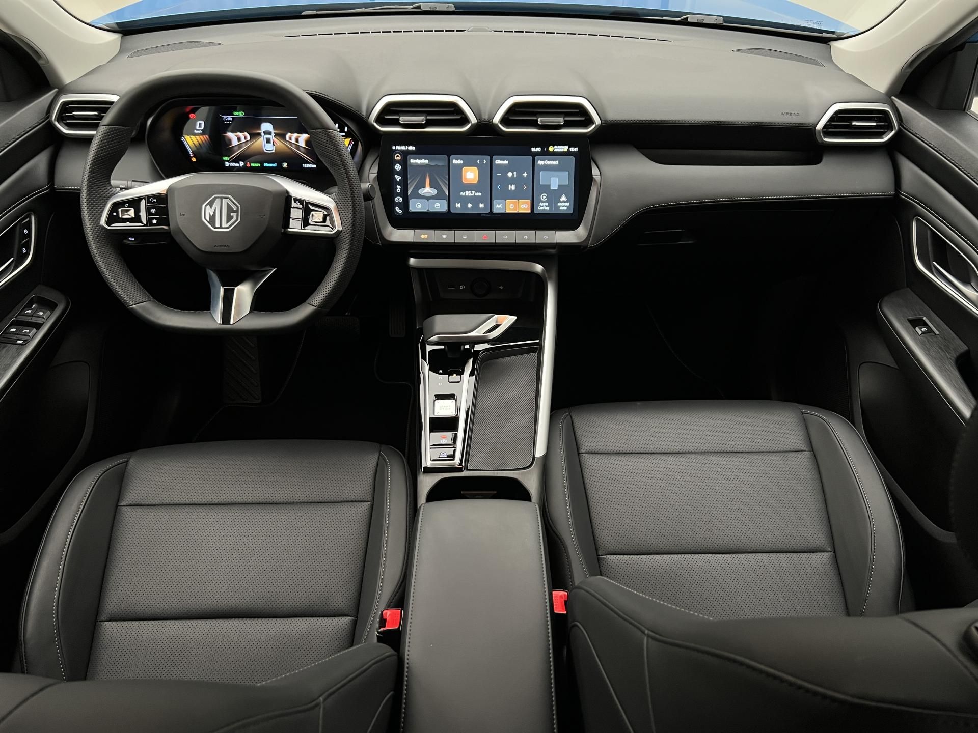 MG ZS, 1.5 EXCLUSIVE HYBRID+ AUT CZ - fotka 2
