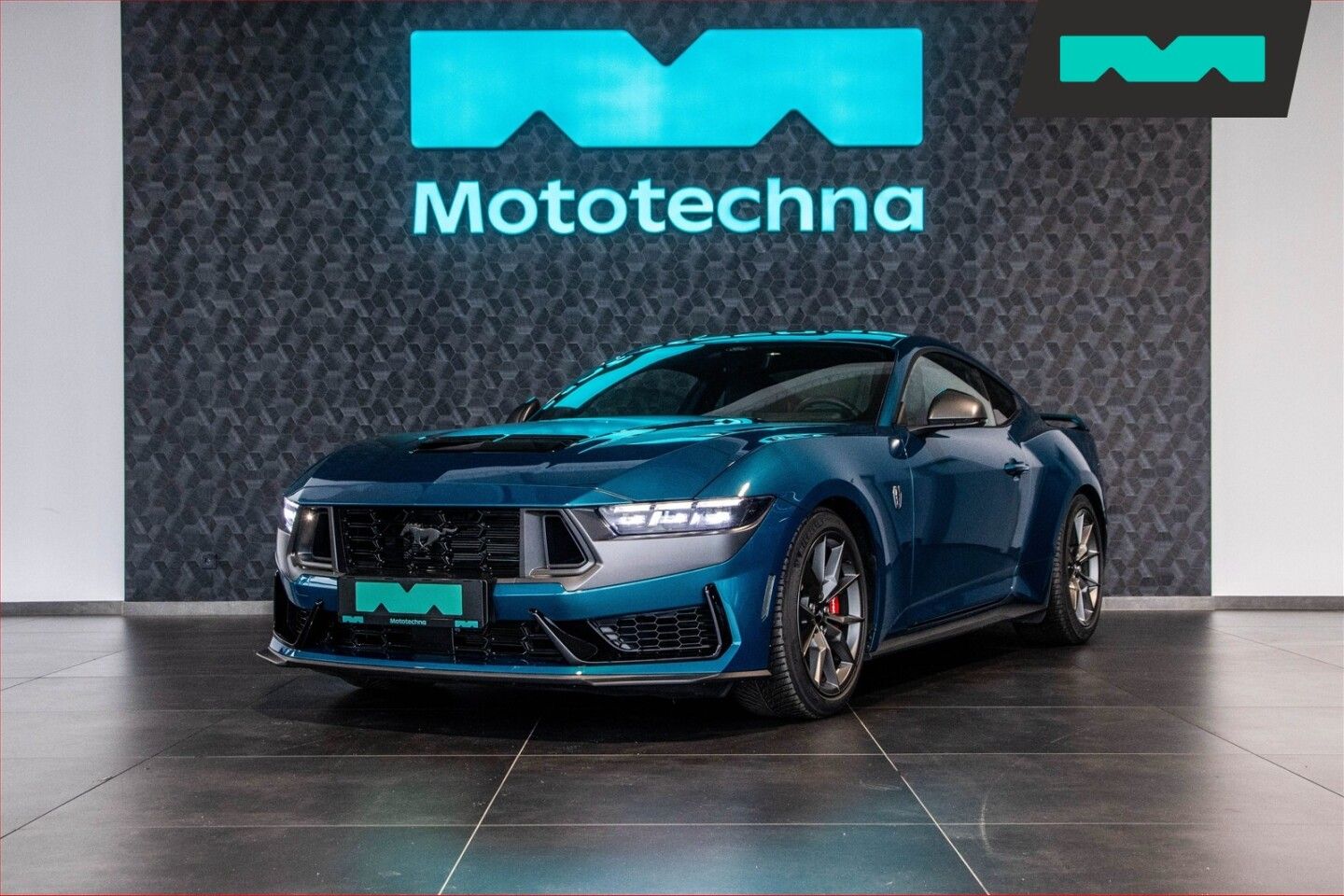 Ford Mustang, Dark Horse