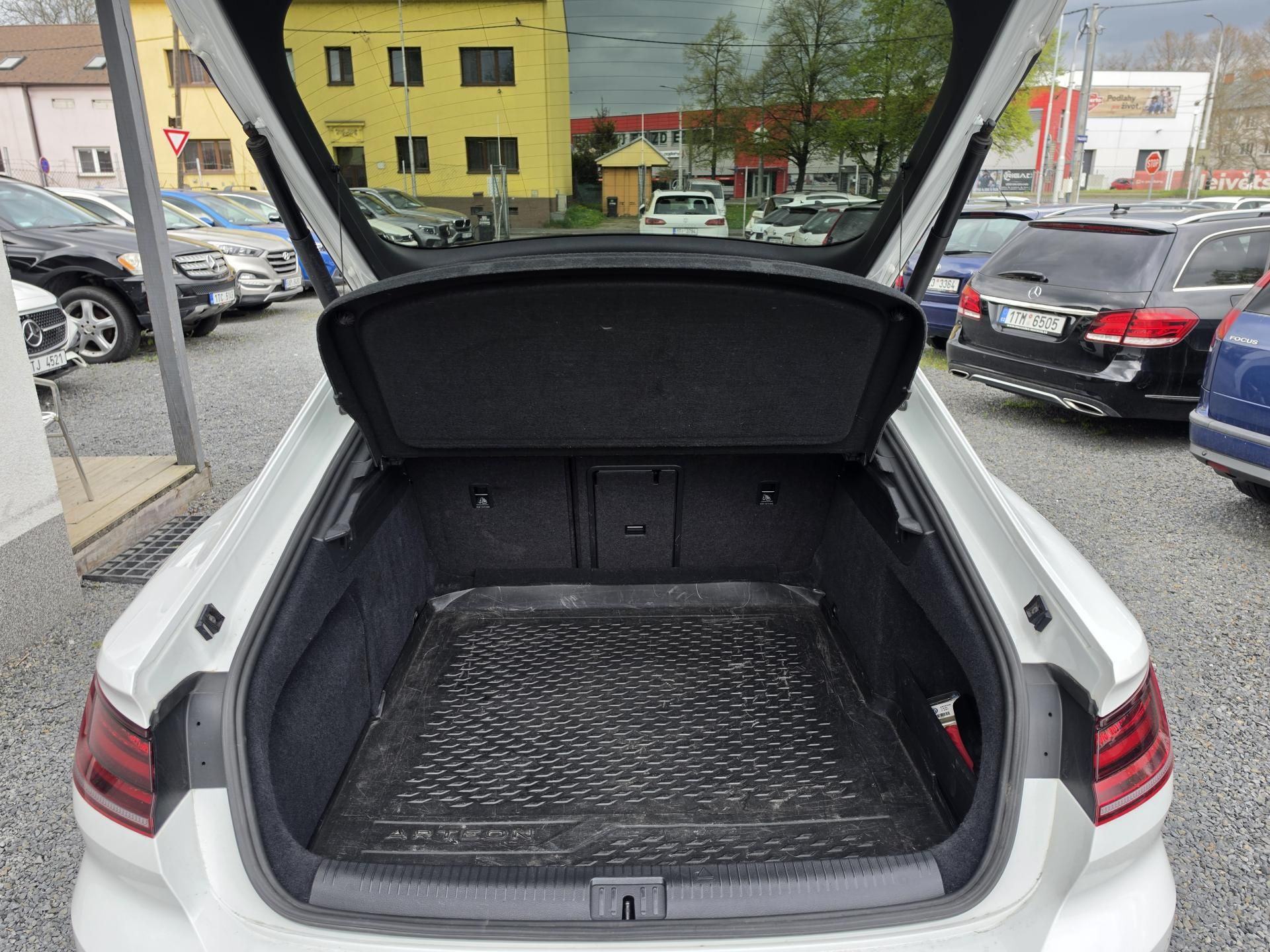 Volkswagen Arteon, 2.0 TDI R-Line TZ Led Alcantra - fotka 5