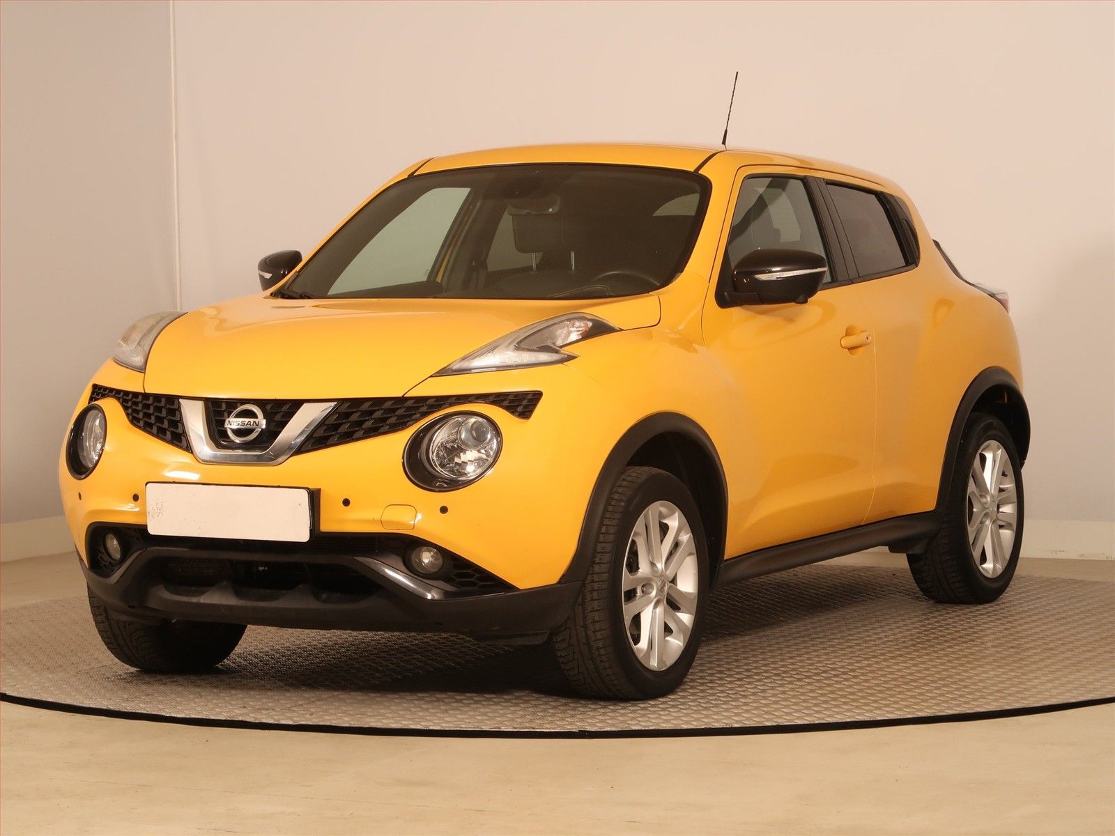 Nissan Juke, 1.6 i, Automat, Kůže, Navi - fotka 2