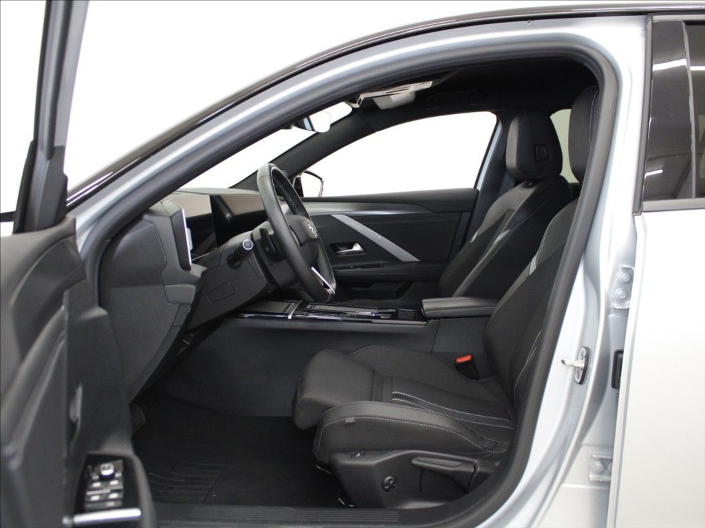 Opel Astra, 1,2 Turbo 130k. 8AT GS ST 2025 - fotka 6