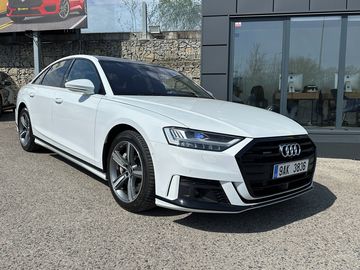 Audi A8  2021