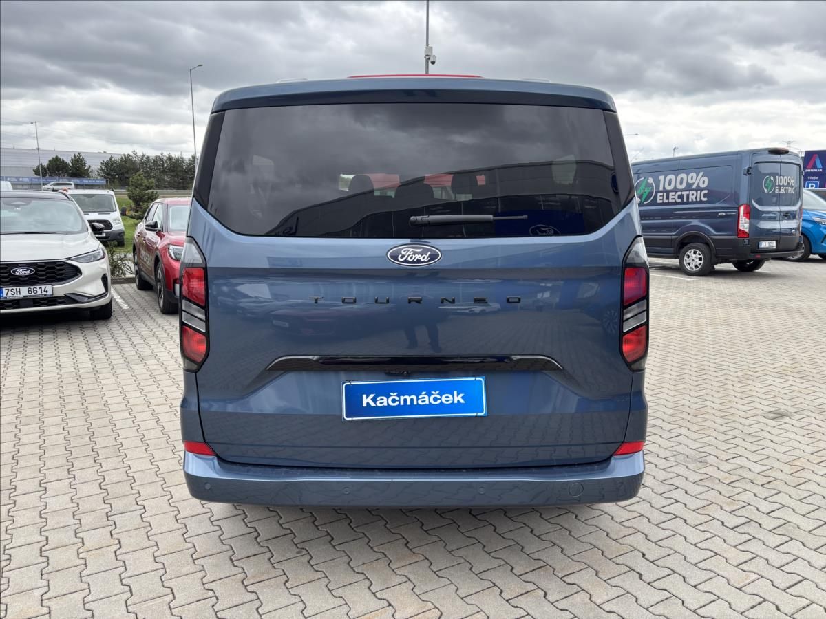 Ford Tourneo Custom, 2,0 EcoBlue 125kW L2 TitaniumX - fotka 4