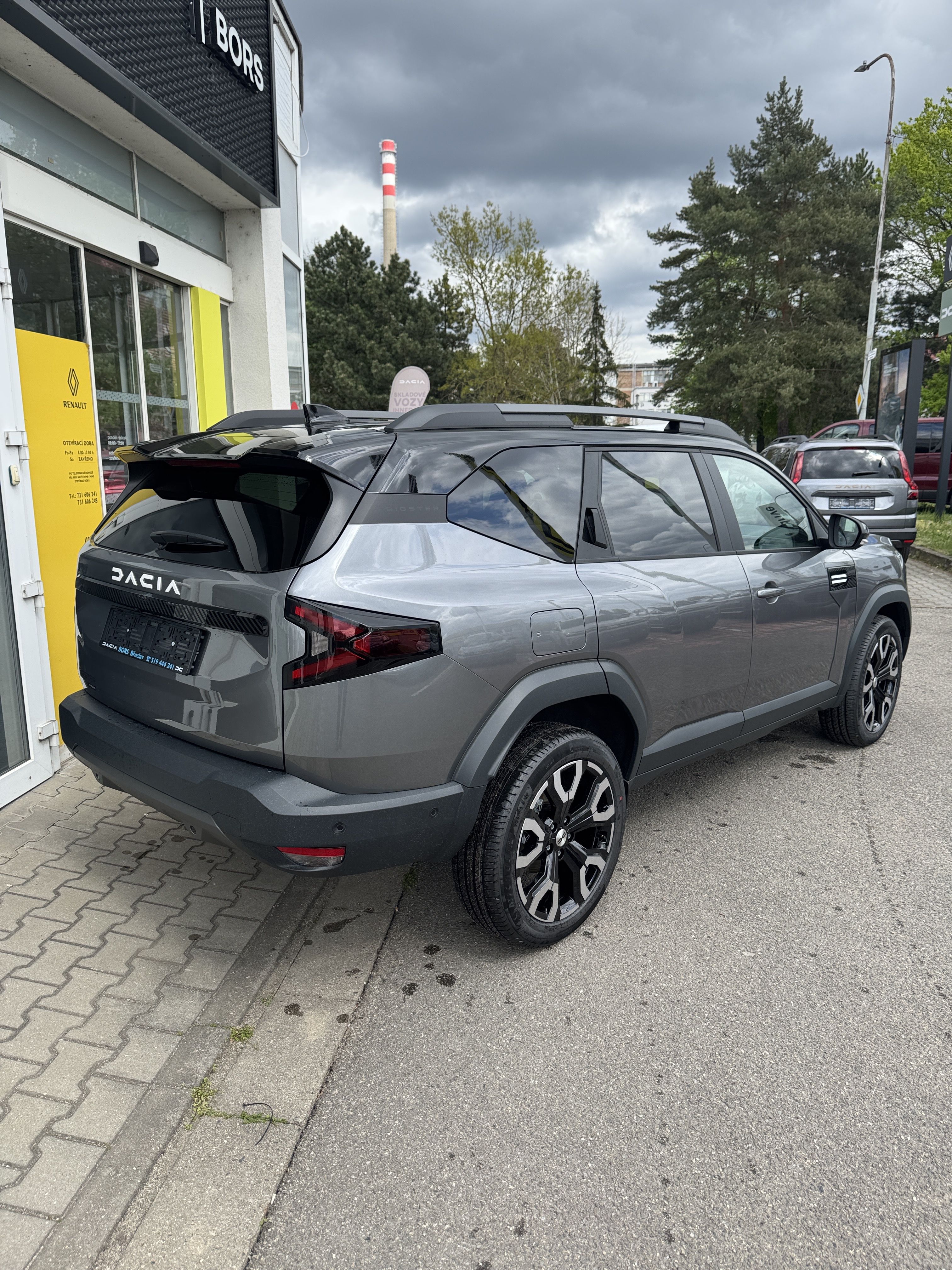 Dacia Bigster, Journey hybrid 155 CELEBRATION - fotka 3
