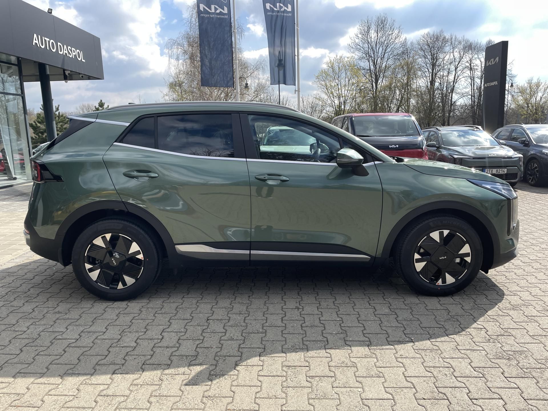Kia Sportage, 1.6T-GDI 7DCT EXCLUSIVE+PLUS - fotka 2