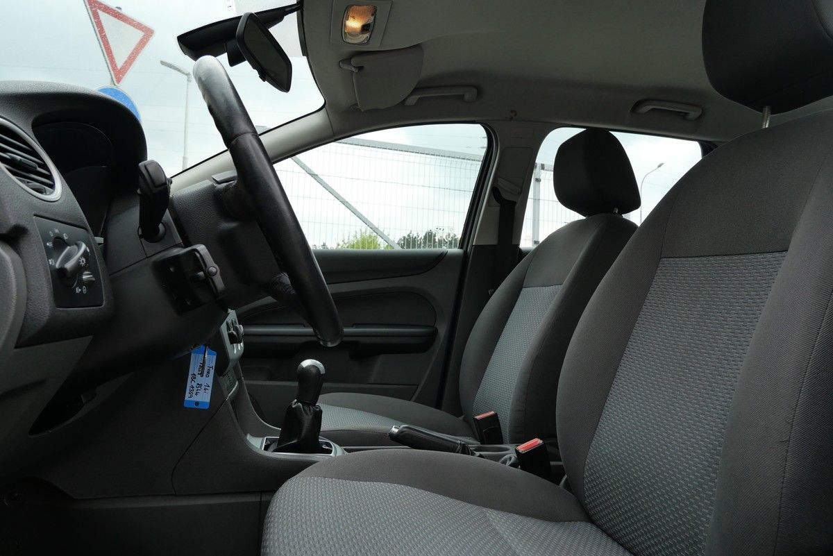 Ford Focus, 1.6 85 kW - fotka 5