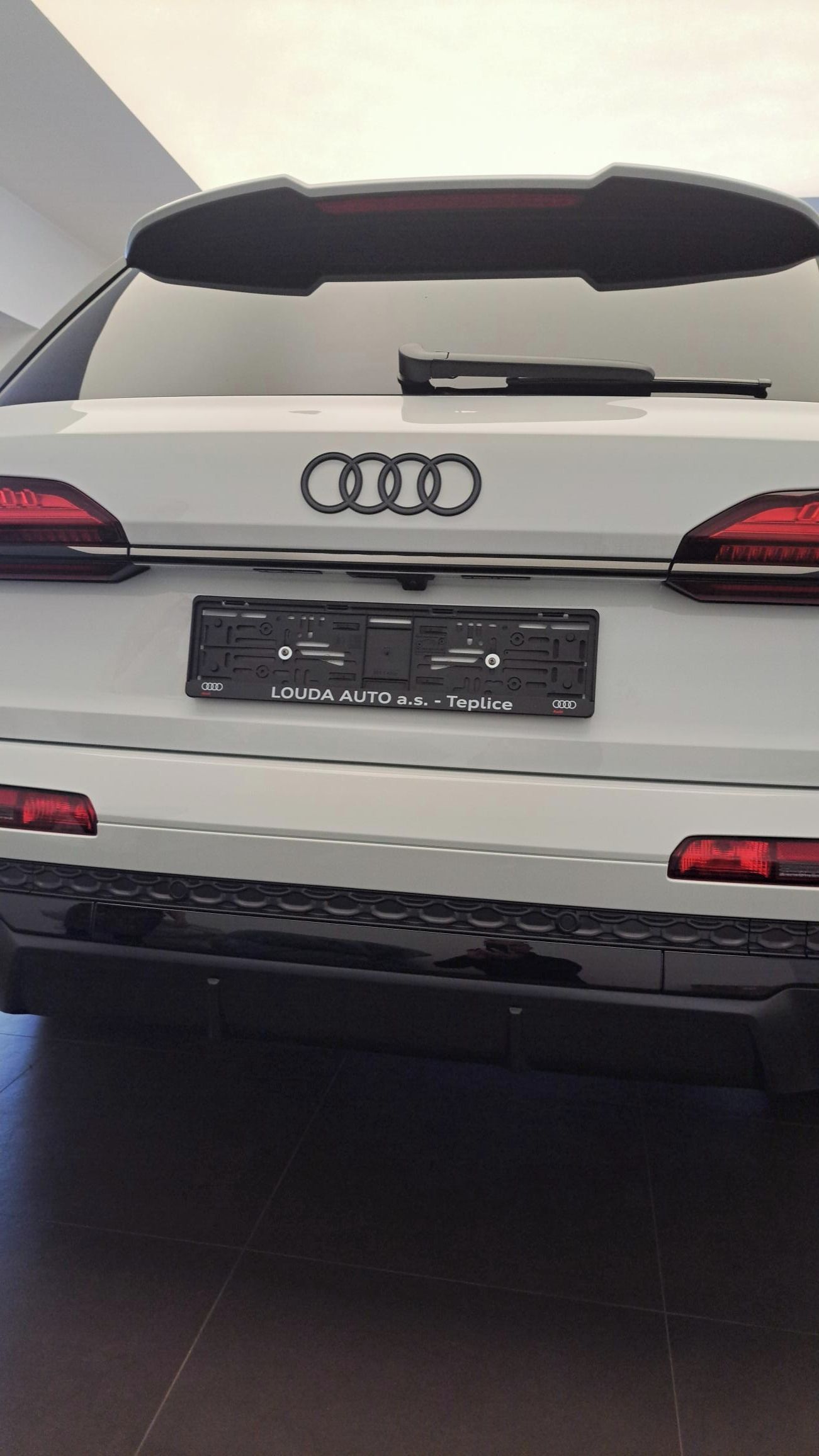 Audi Q7, Audi Q7 SUV S line TDI quattro - fotka 6